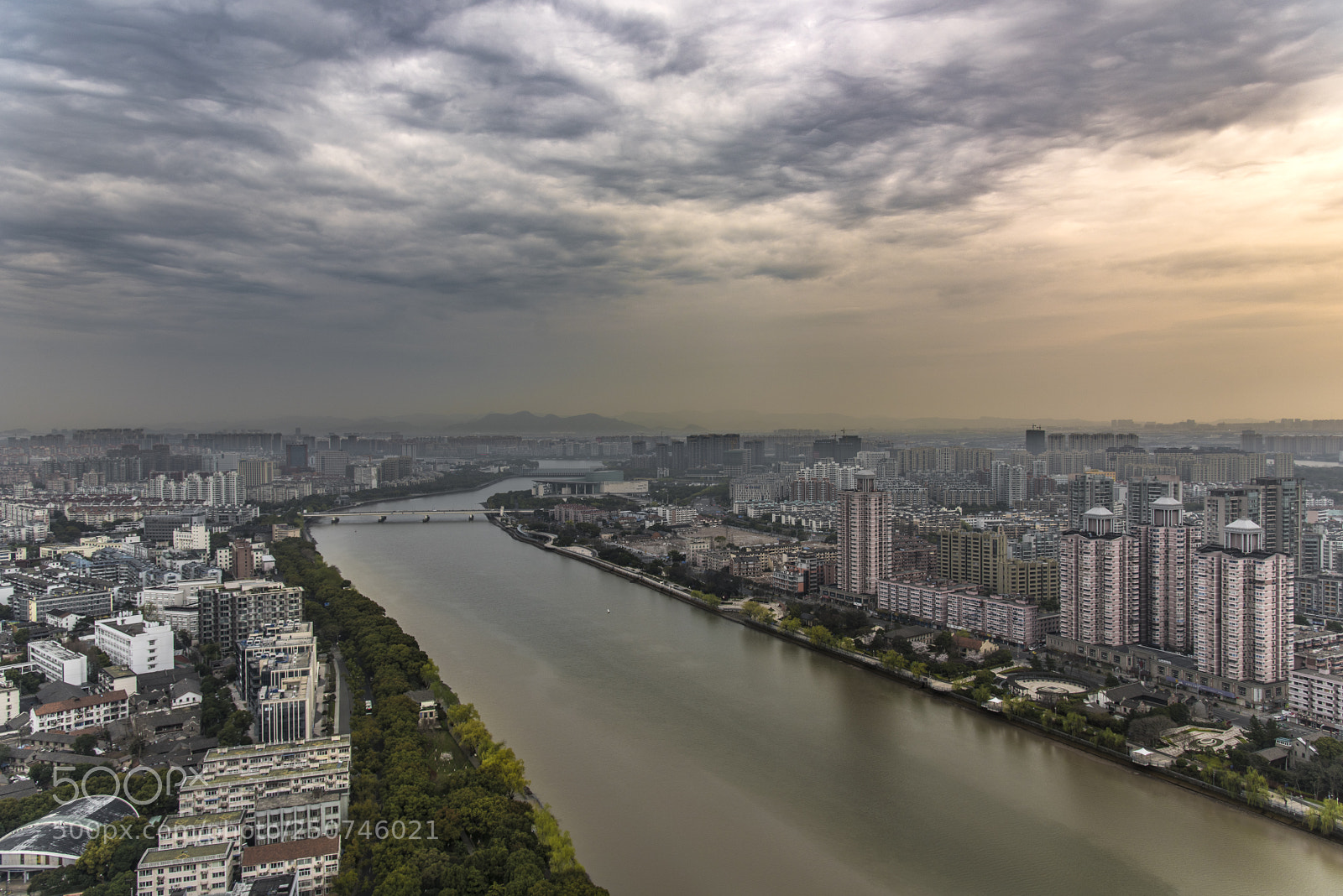 Nikon D810 sample photo. Ominous sky photography