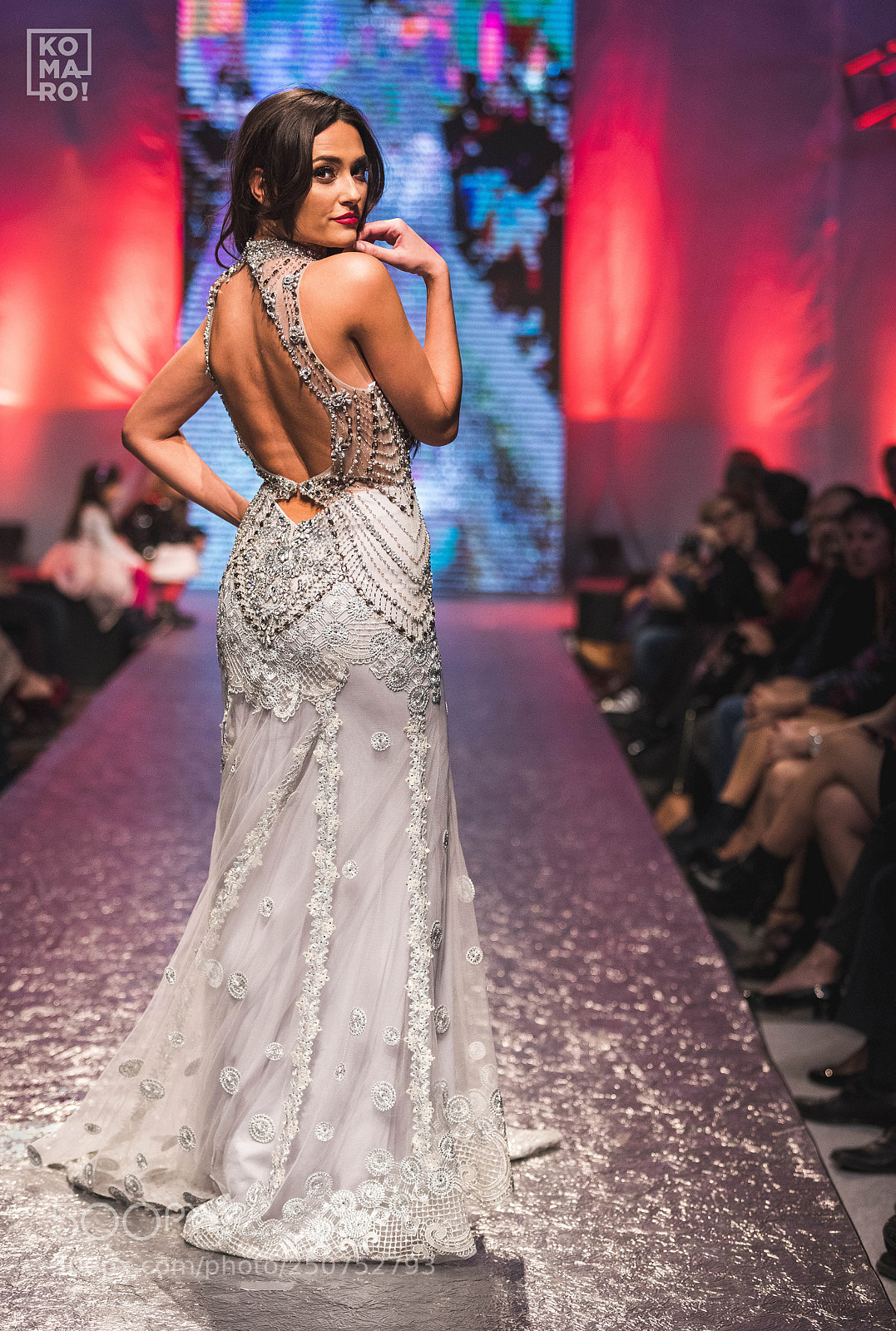 Canon EOS 5D Mark IV sample photo. Wedding day / beauty expo photography