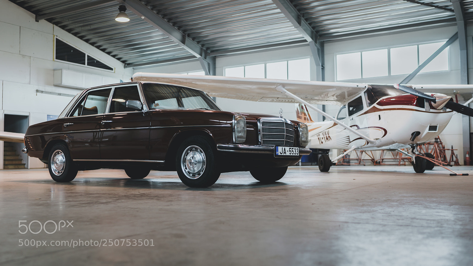 Sony a7 sample photo. Mercedes w115 photography
