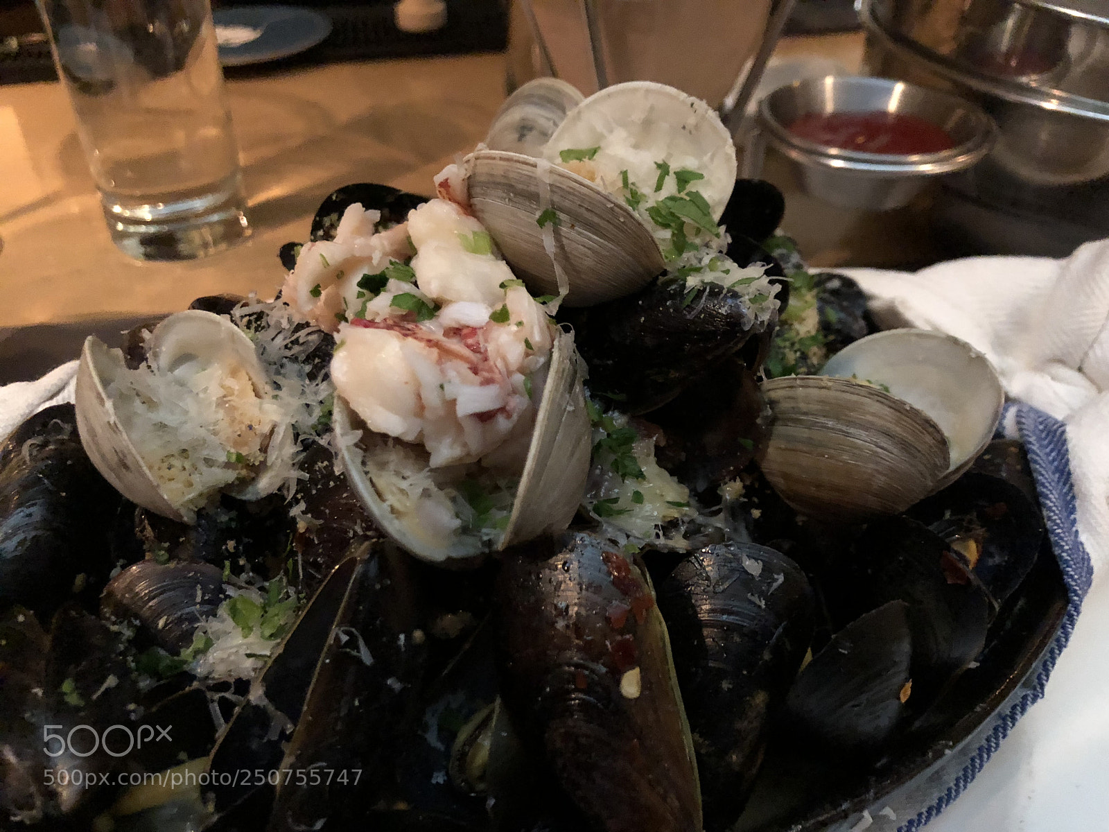 Apple iPhone X sample photo. Amazing mussels photography