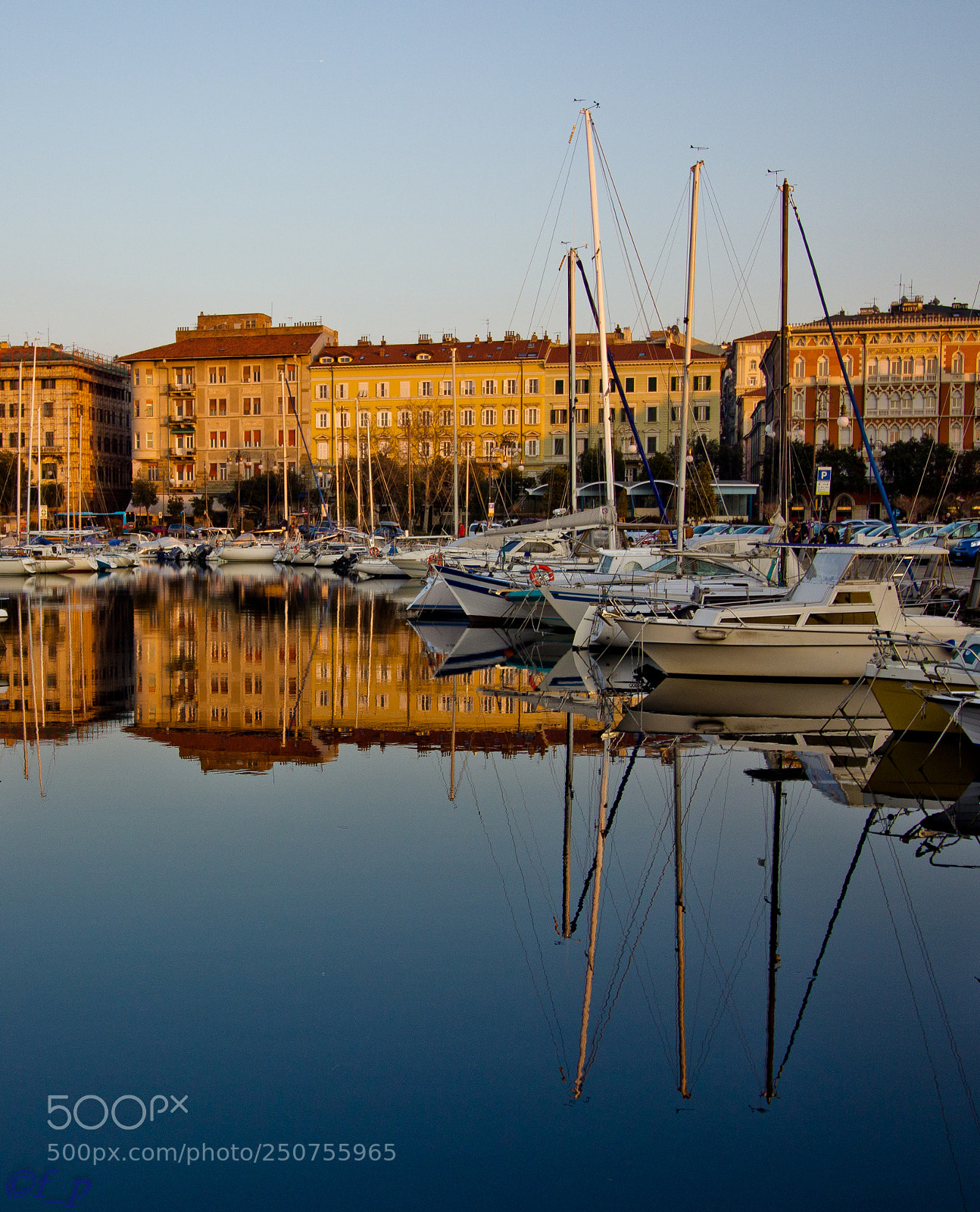 Canon EOS 600D (Rebel EOS T3i / EOS Kiss X5) sample photo. Riflessi in sacchetta photography