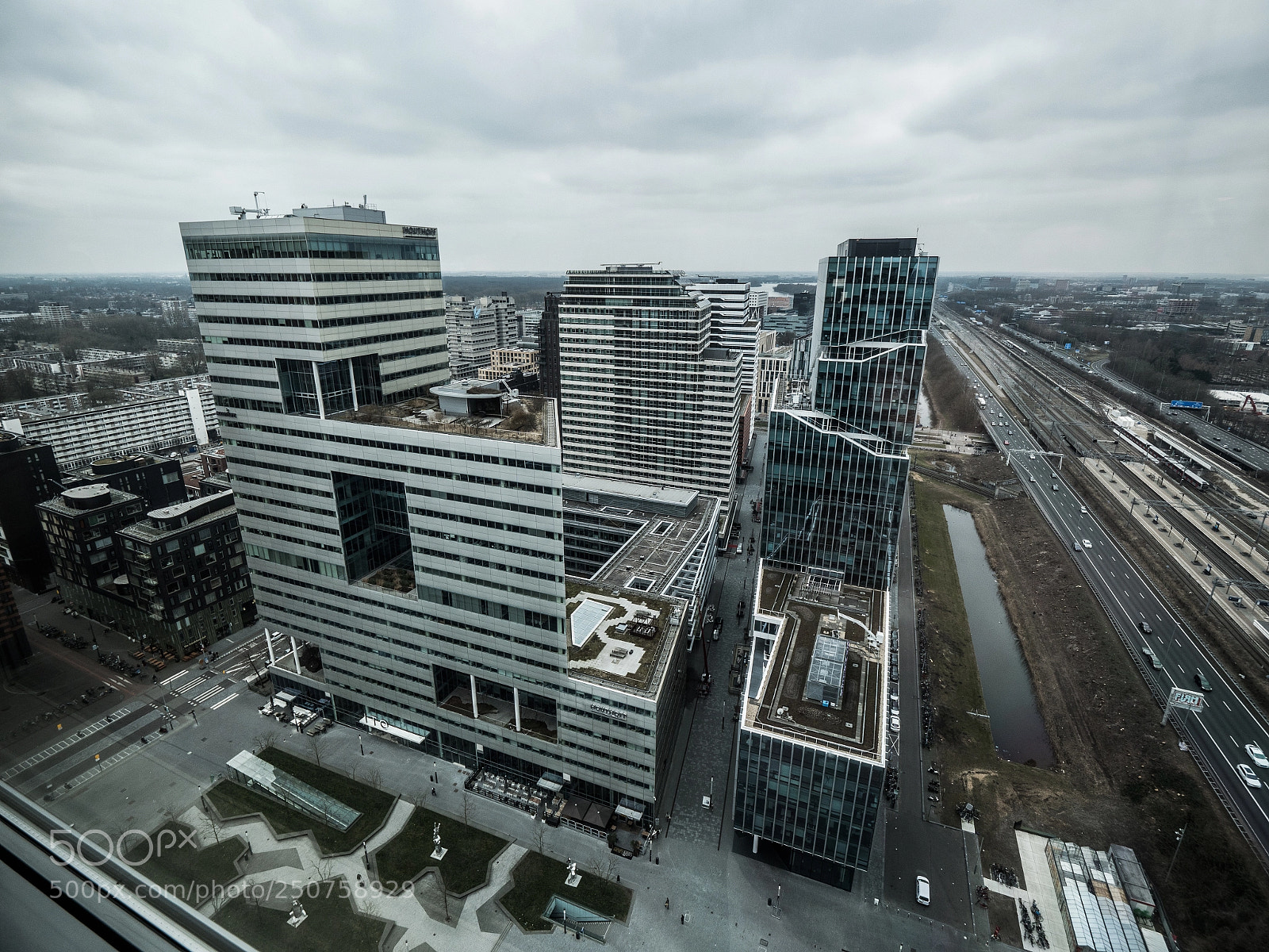 Panasonic Lumix DC-G9 sample photo. Zuidas photography