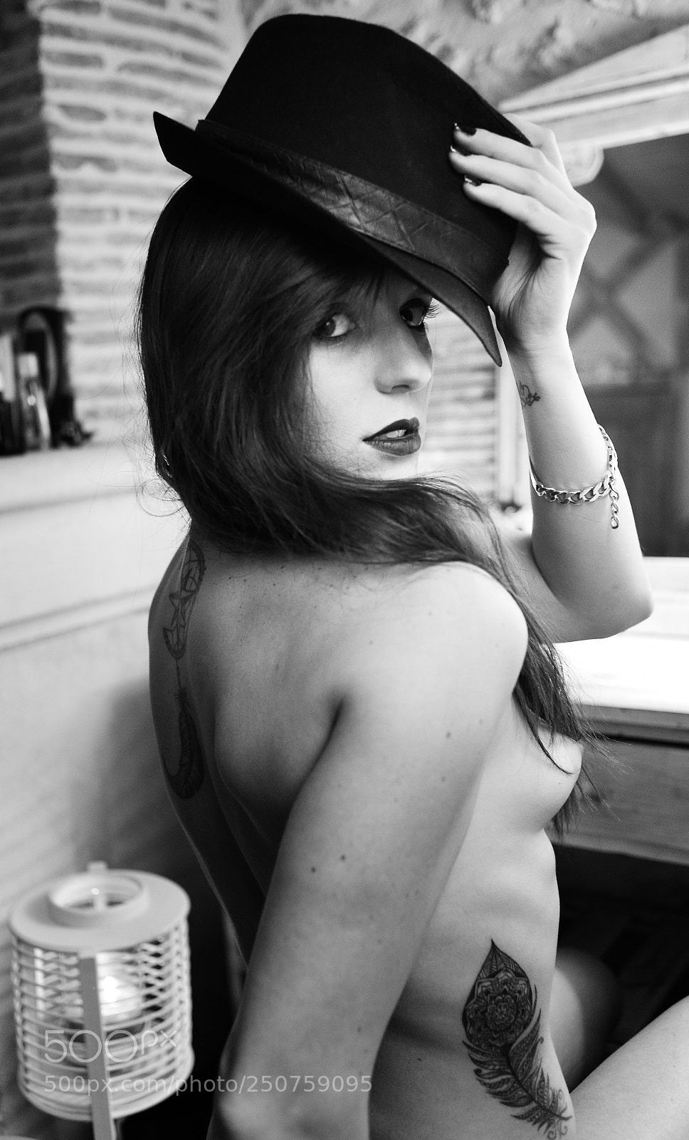 Nikon D4 sample photo. Elodie : glamour hat portrait photography