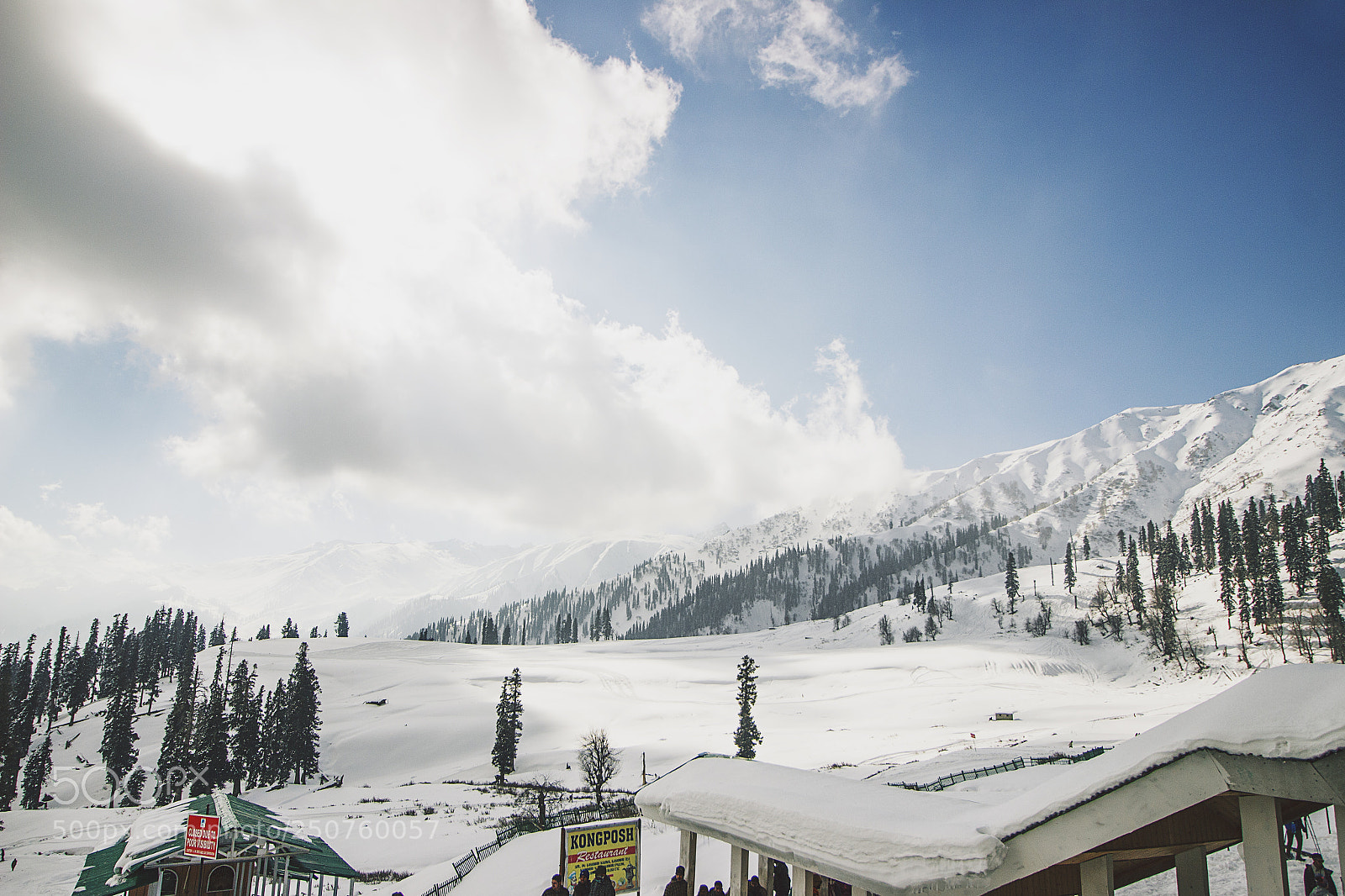 Canon EOS 600D (Rebel EOS T3i / EOS Kiss X5) sample photo. Gulmarg photography