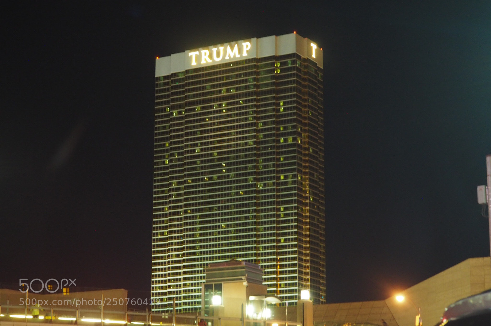 Olympus OM-D E-M10 II sample photo. Trump photography