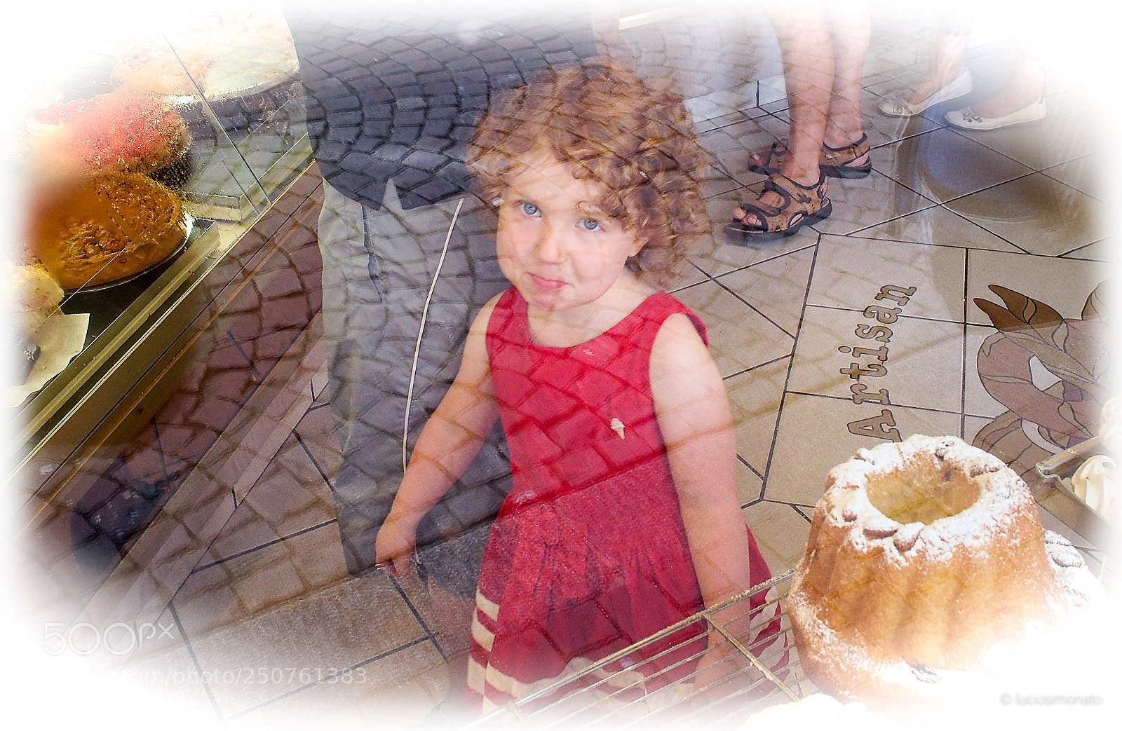 Olympus OM-D E-M5 sample photo. Little girl in pastry photography