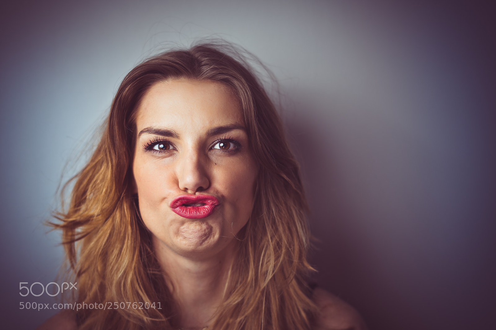 Sony a7 sample photo. Kiss :) photography