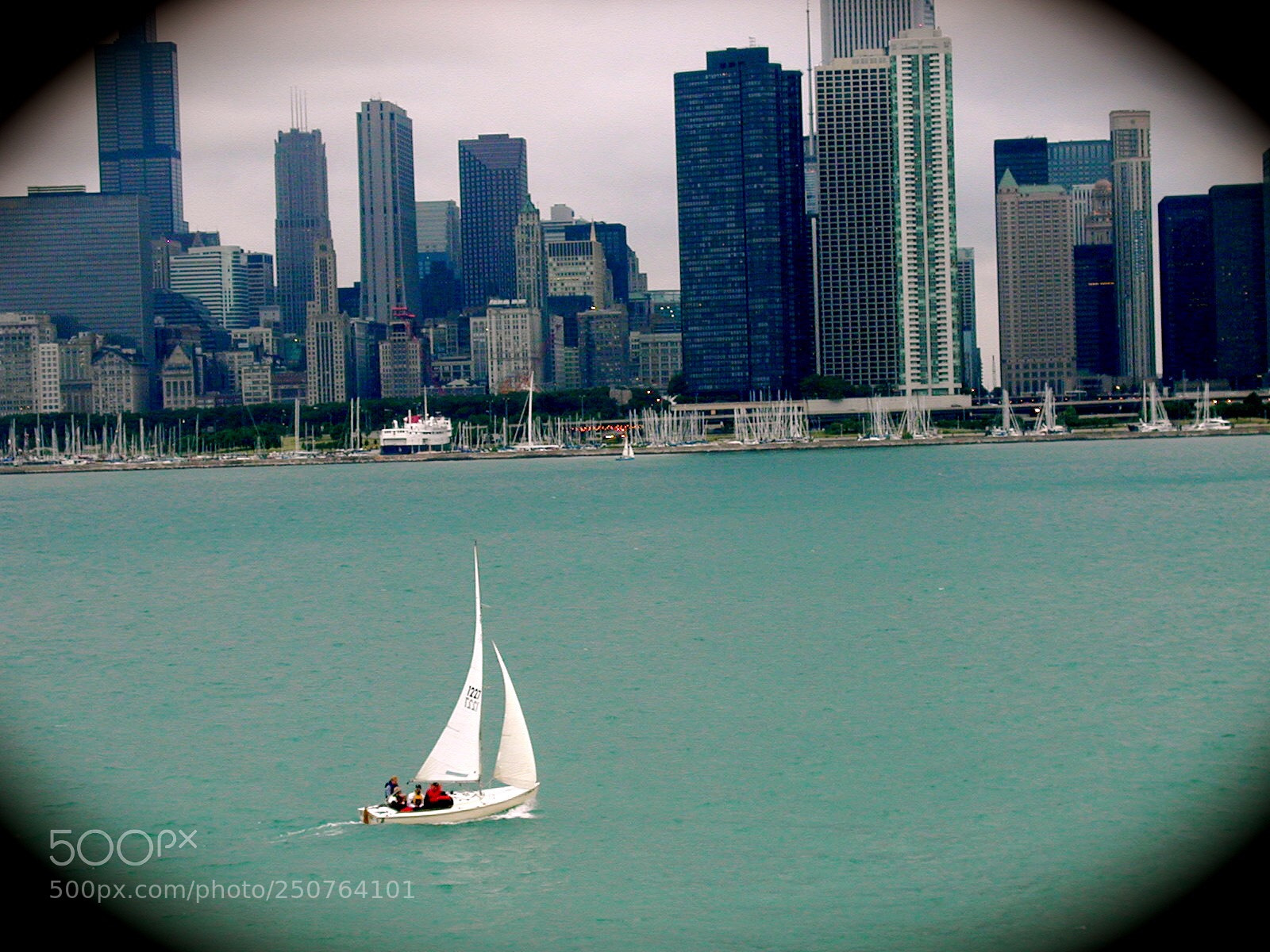 Olympus C2020Z sample photo. Chicago’s lakefront photography