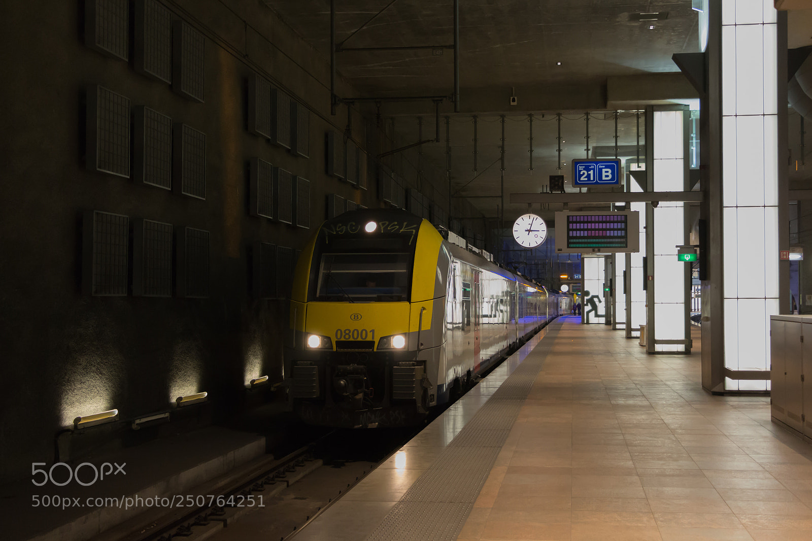 Canon EOS 700D (EOS Rebel T5i / EOS Kiss X7i) sample photo. Antwerpen photography
