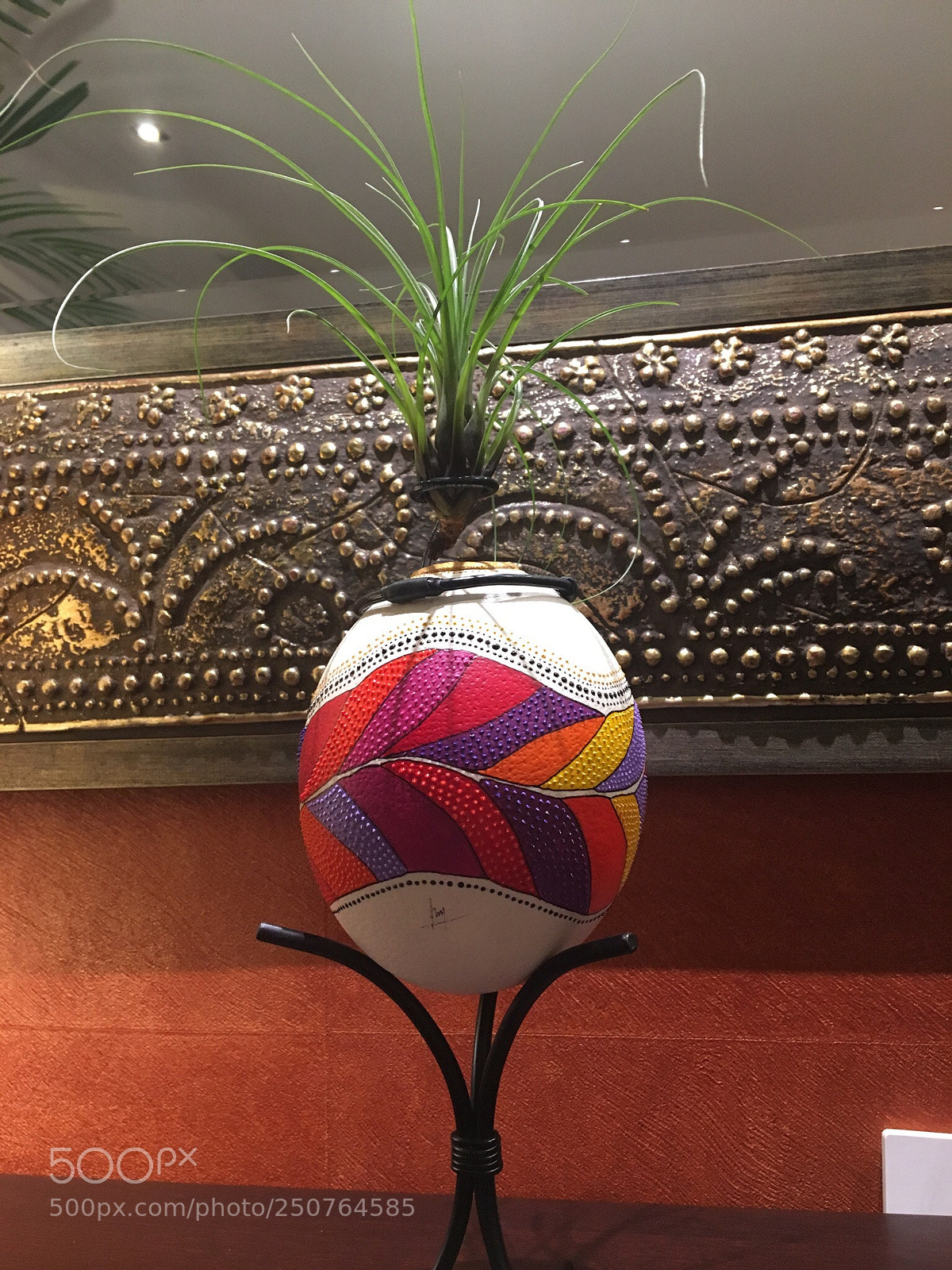 Apple iPhone 6s sample photo. Huevo de avestruz decorado photography