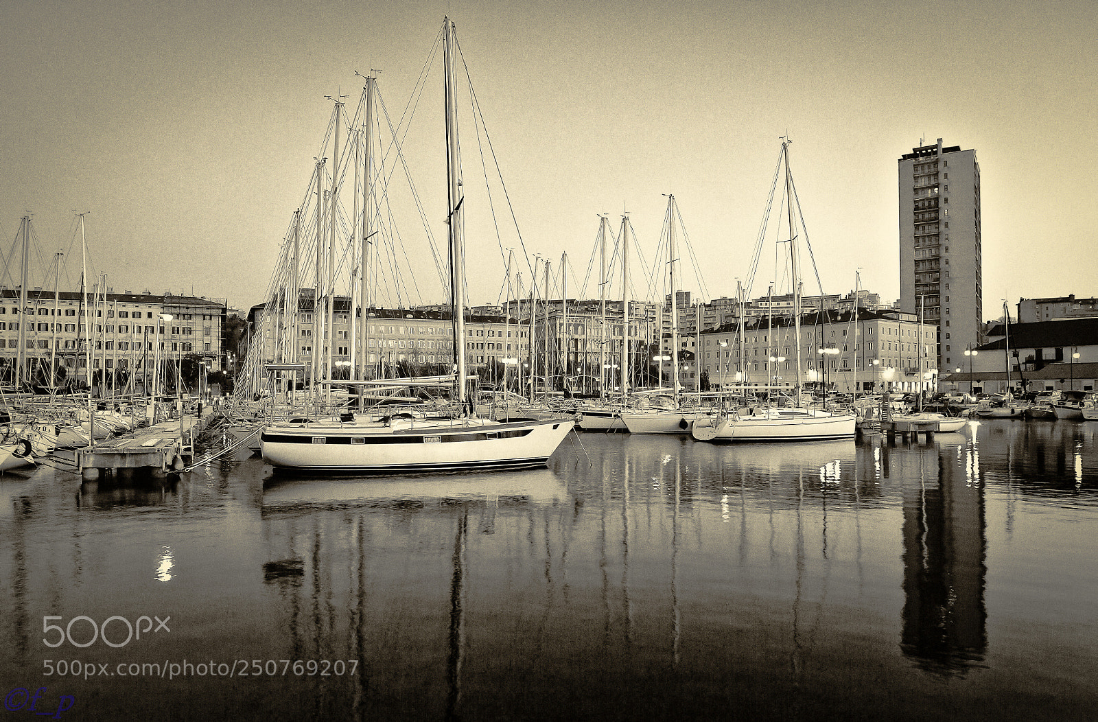 Canon EOS 600D (Rebel EOS T3i / EOS Kiss X5) sample photo. Sacchetta vintage photography