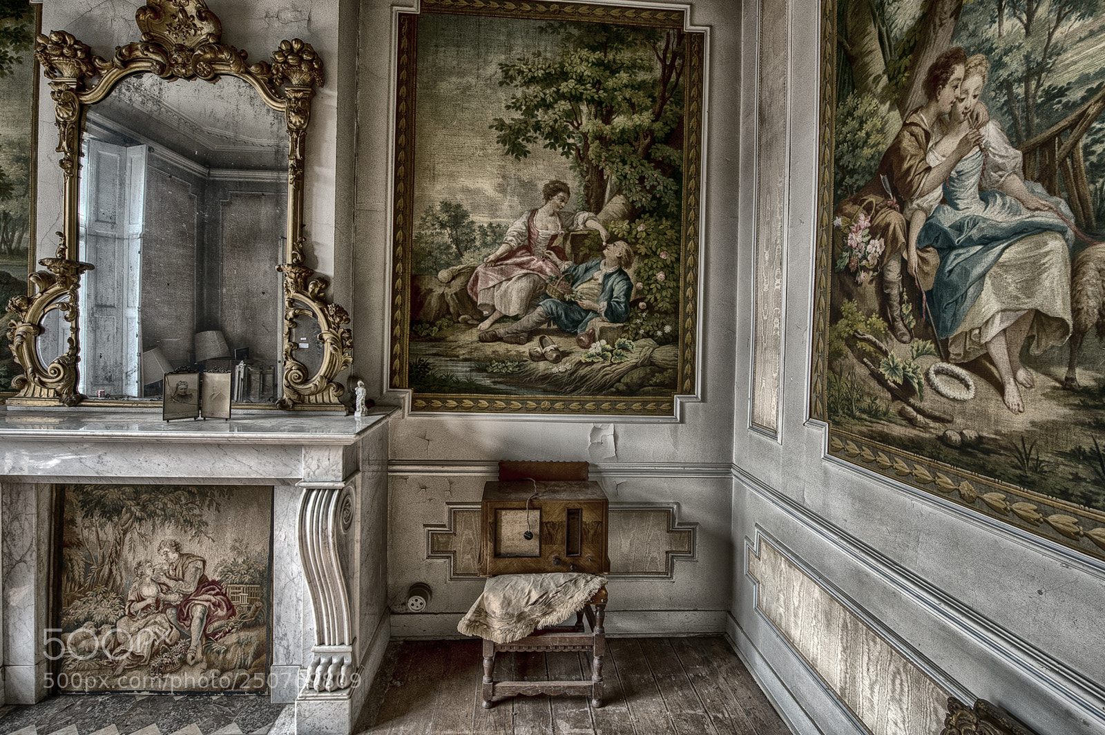 Nikon D800 sample photo. Lost room photography