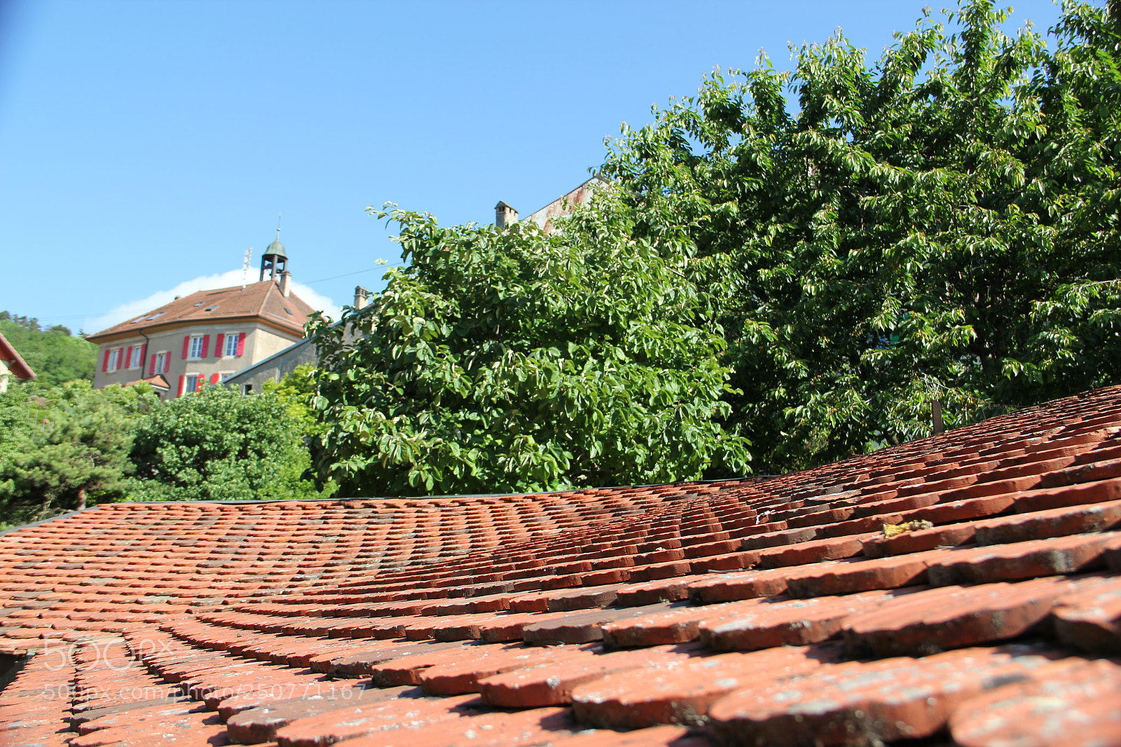 Canon EF-S 18-135mm F3.5-5.6 IS sample photo. House photography