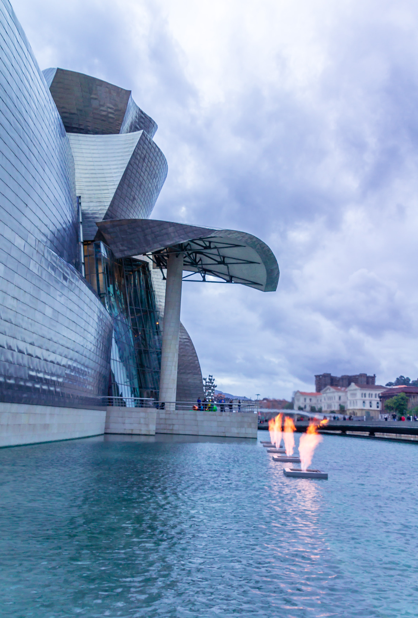 Sony Alpha DSLR-A550 sample photo. Guggenheim photography
