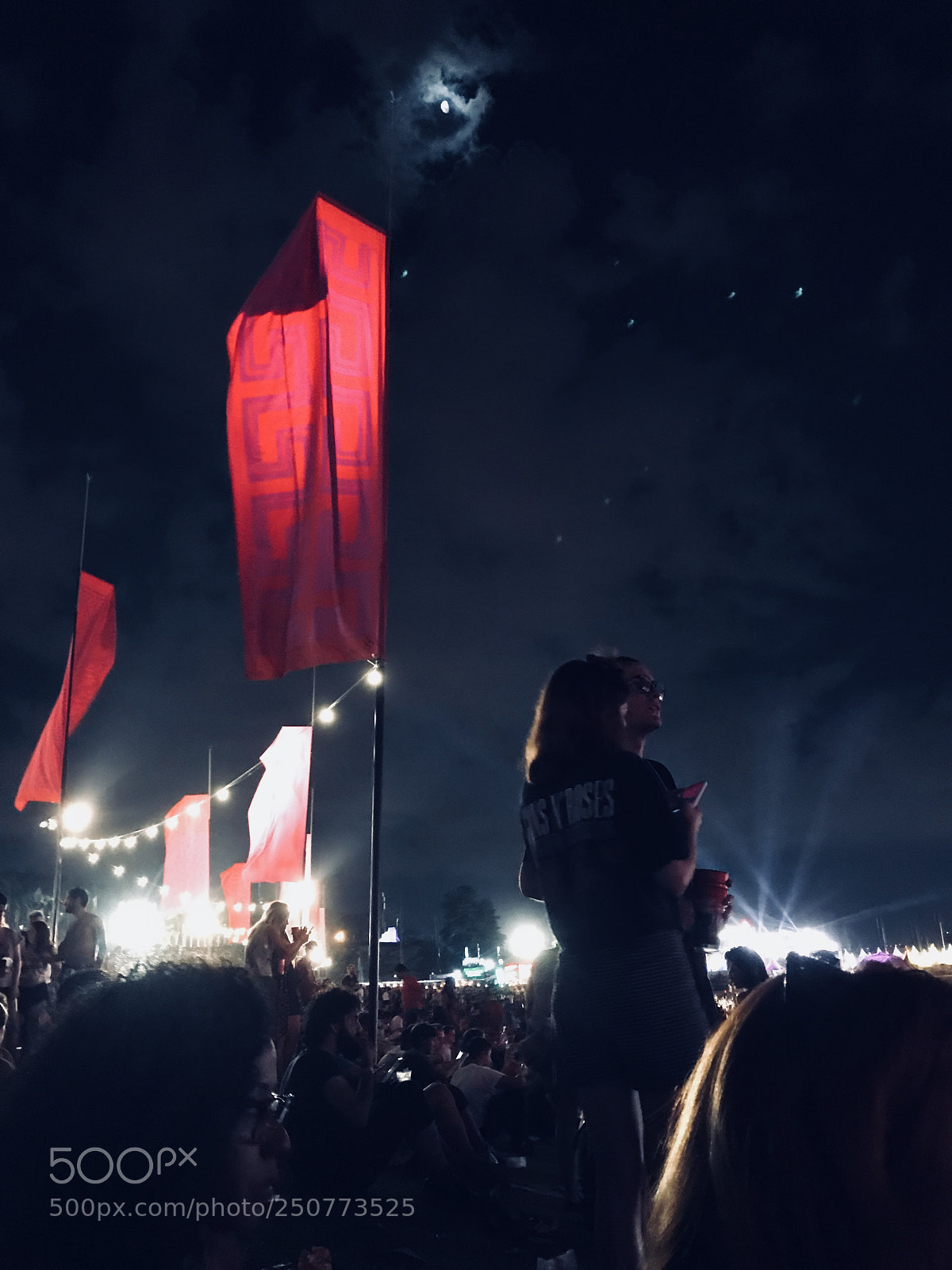 Apple iPhone 7 sample photo. Uphill at lollapalooza brazil photography