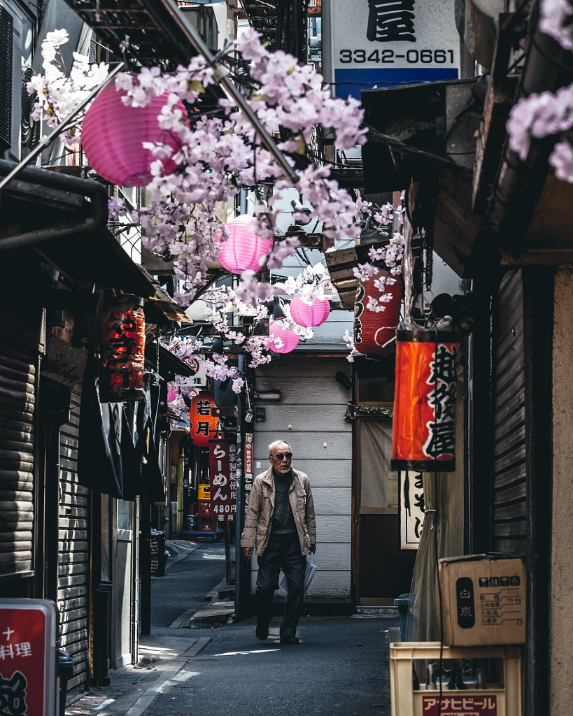 Street scene, Tokyo by Yoshiro Ishii on 500px.com