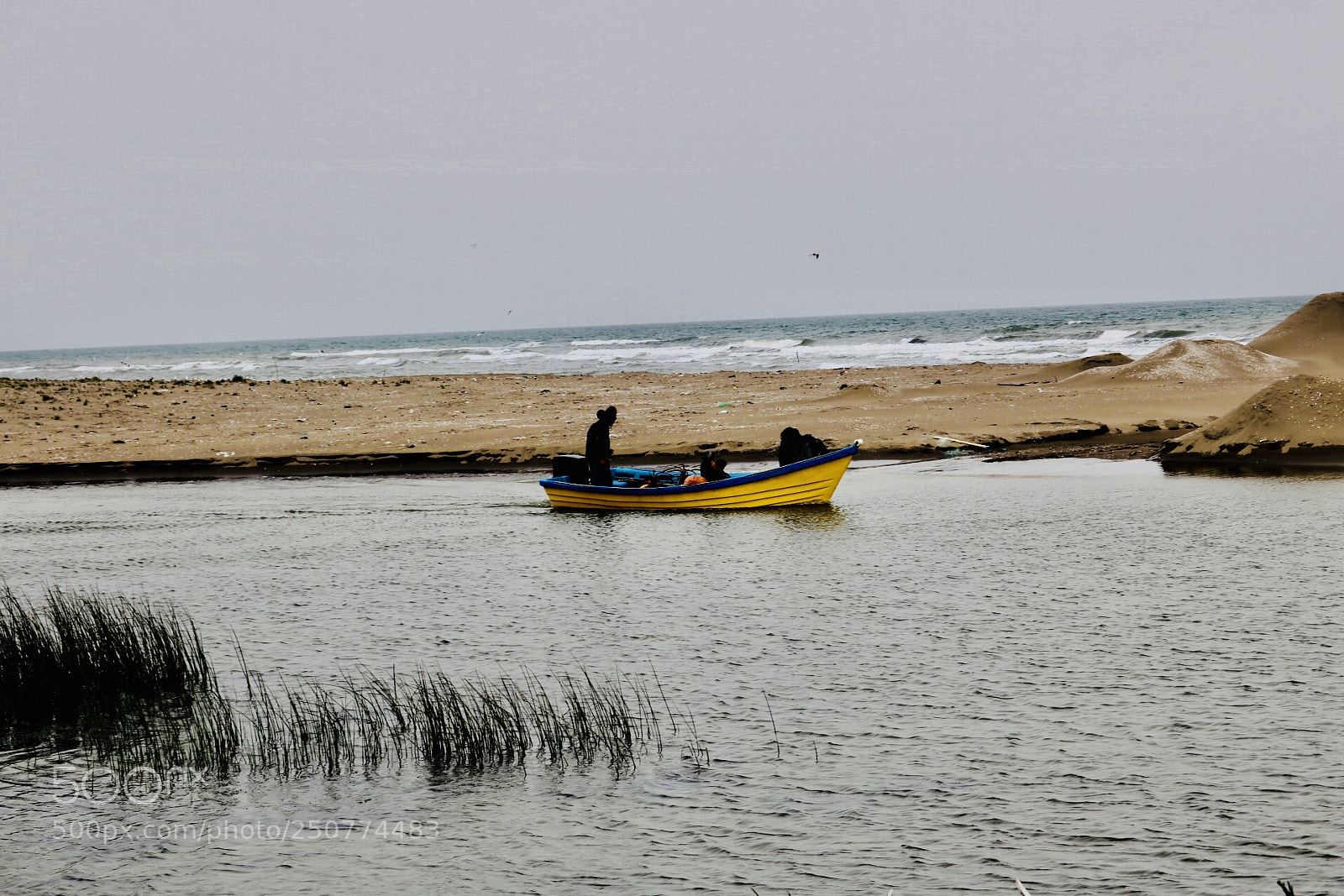 Canon EOS 750D (EOS Rebel T6i / EOS Kiss X8i) sample photo. Boatmen photography