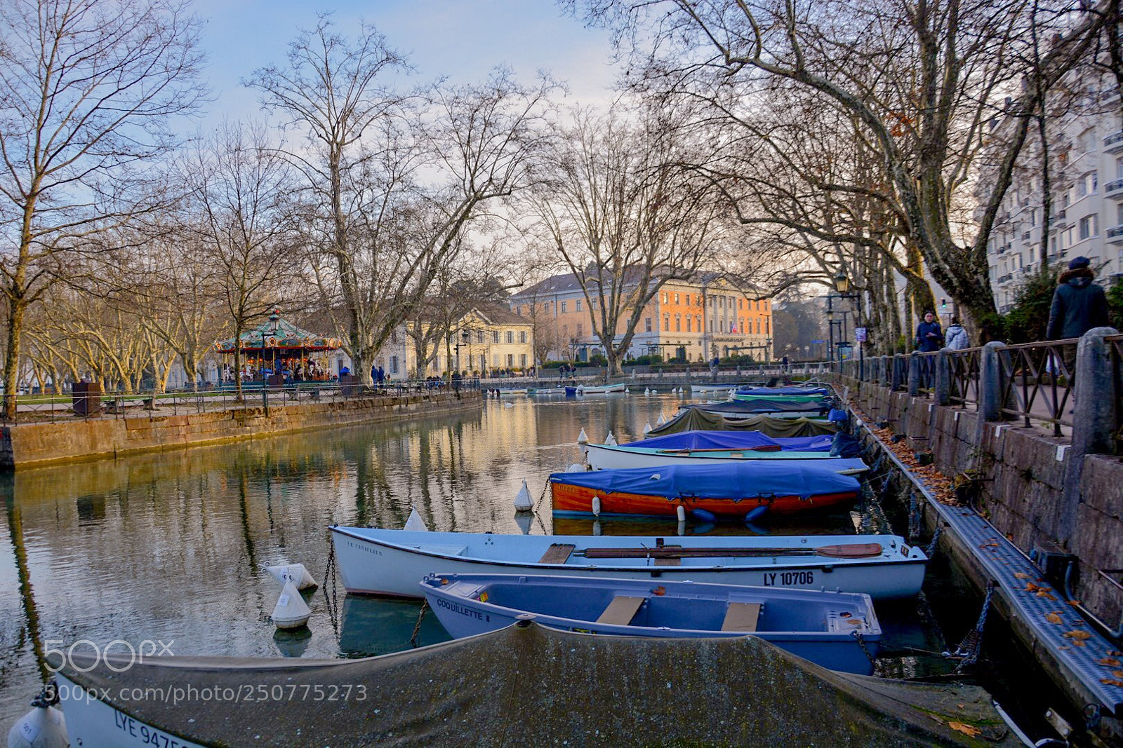 Nikon D5200 sample photo. Between the boats of photography