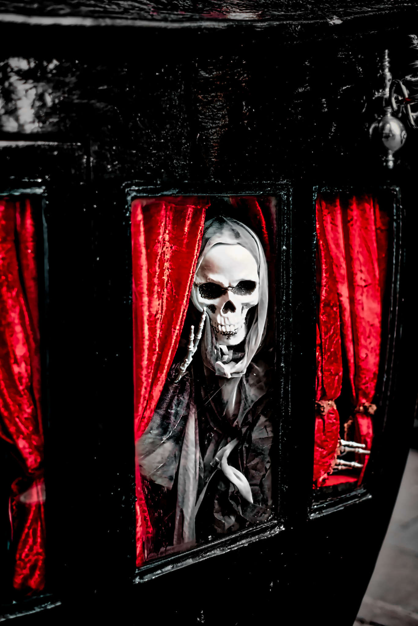 Nikon D610 + Nikon AF Nikkor 50mm F1.8D sample photo. Welcome to my limousine... photography