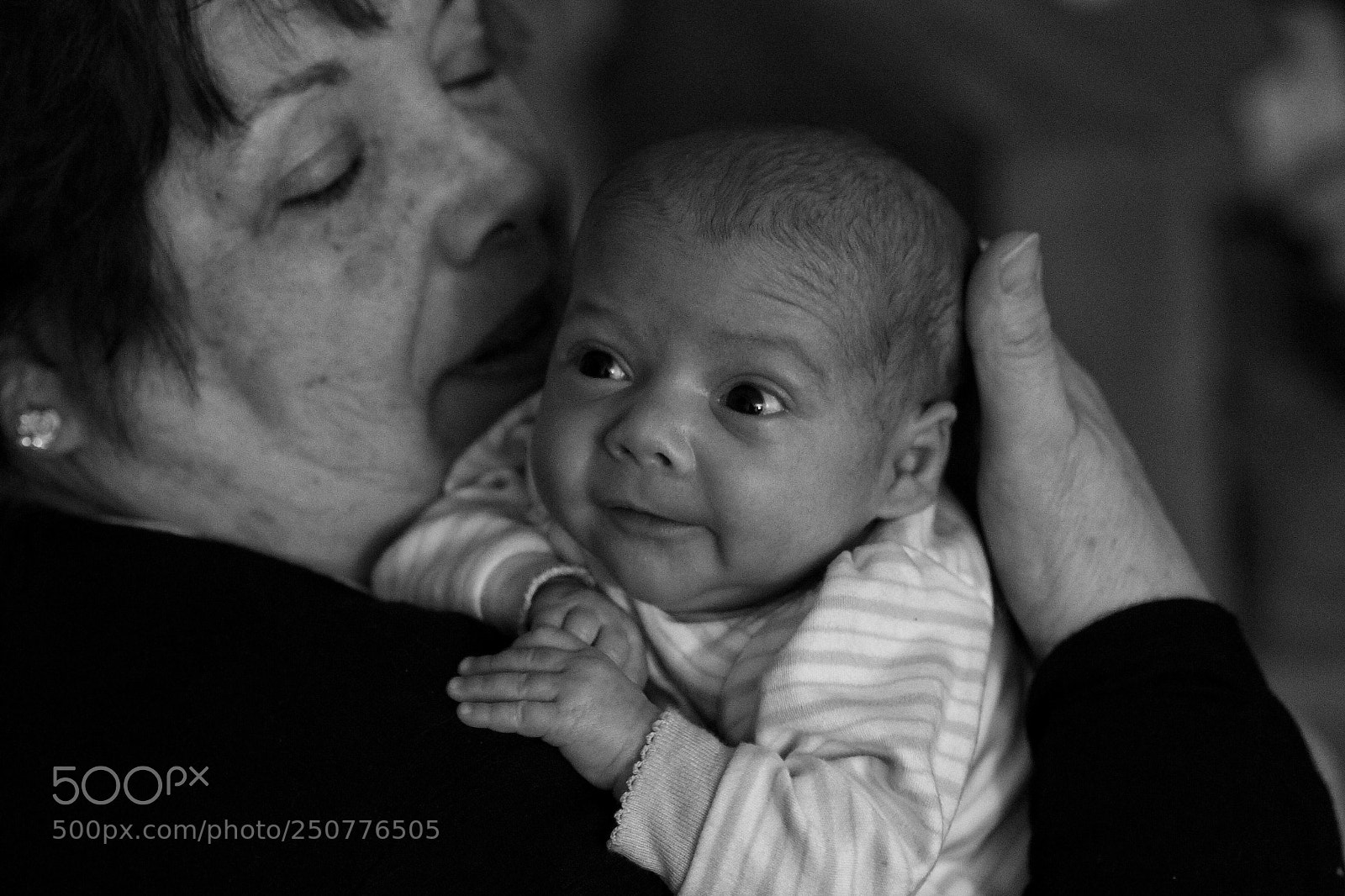 Olympus OM-D E-M10 II sample photo. Isla & great-grandma photography