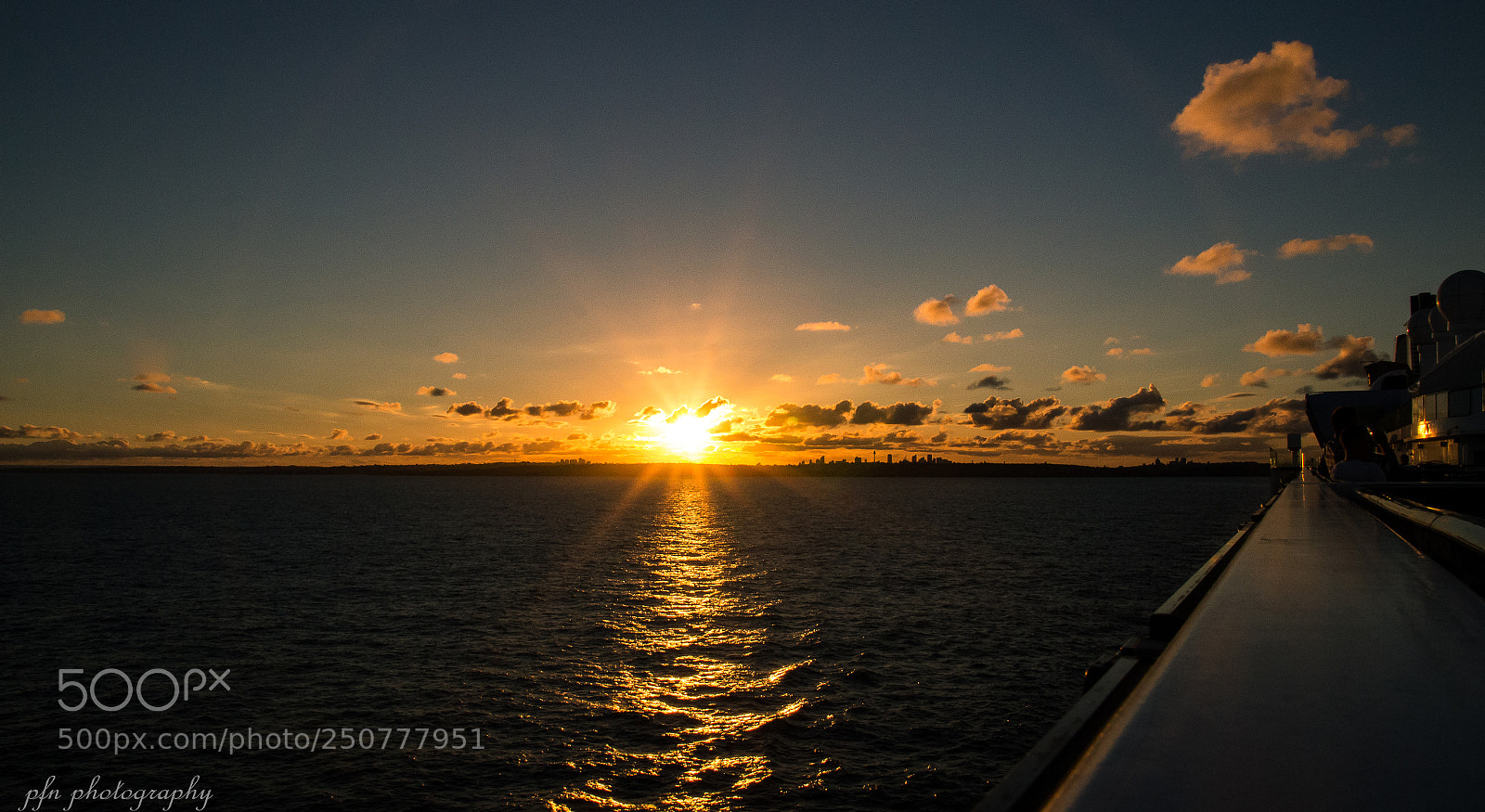 Canon EOS 1200D (EOS Rebel T5 / EOS Kiss X70 / EOS Hi) sample photo. Sunset cruise photography