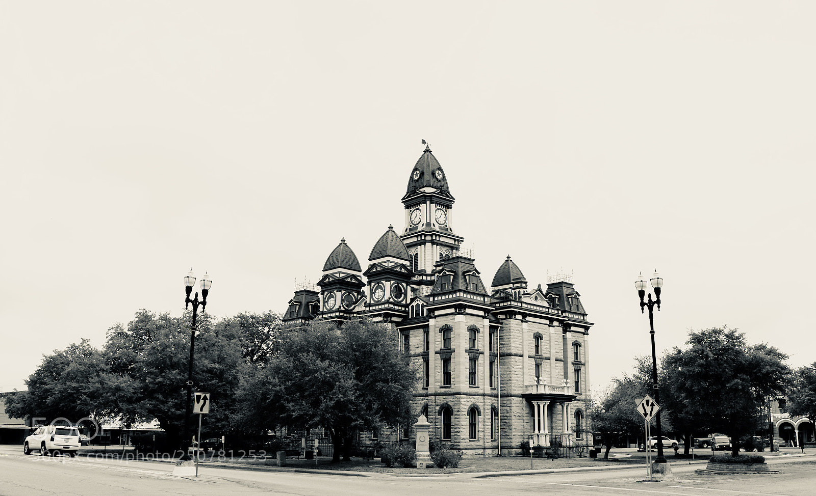 Canon EOS 750D (EOS Rebel T6i / EOS Kiss X8i) sample photo. Lockheart tx old architecture photography
