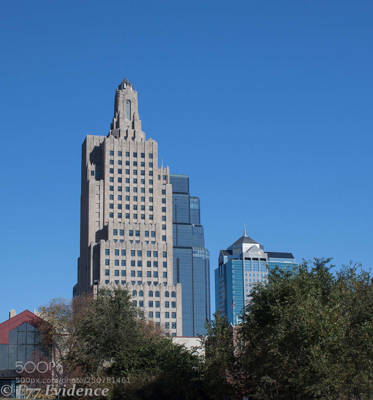 Canon EOS 750D (EOS Rebel T6i / EOS Kiss X8i) sample photo. Walk through kansas city photography