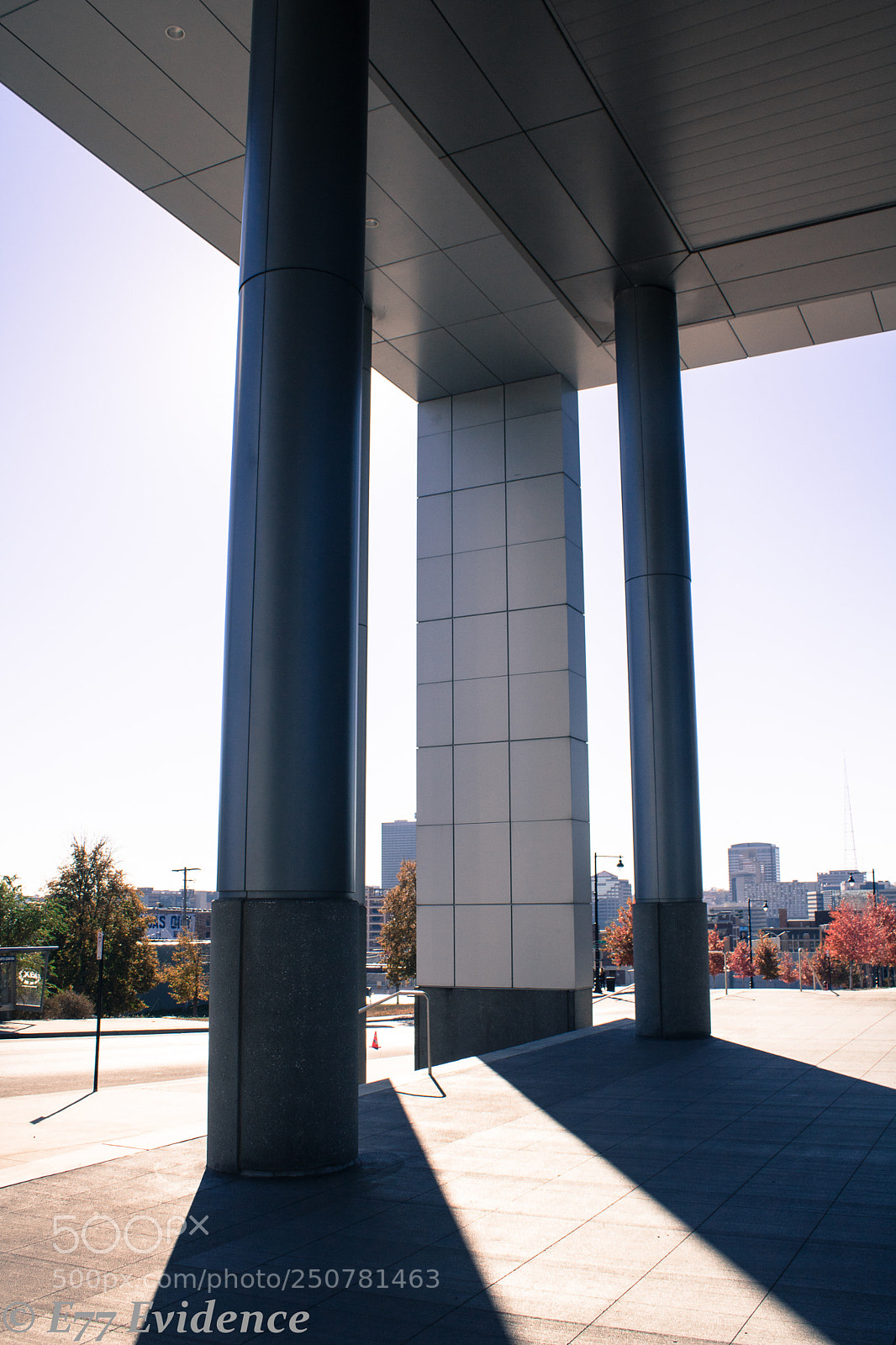 Canon EOS 750D (EOS Rebel T6i / EOS Kiss X8i) sample photo. Walk through kansas city photography