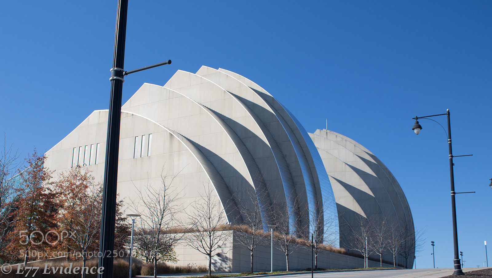 Canon EOS 750D (EOS Rebel T6i / EOS Kiss X8i) sample photo. Walk through kansas city photography