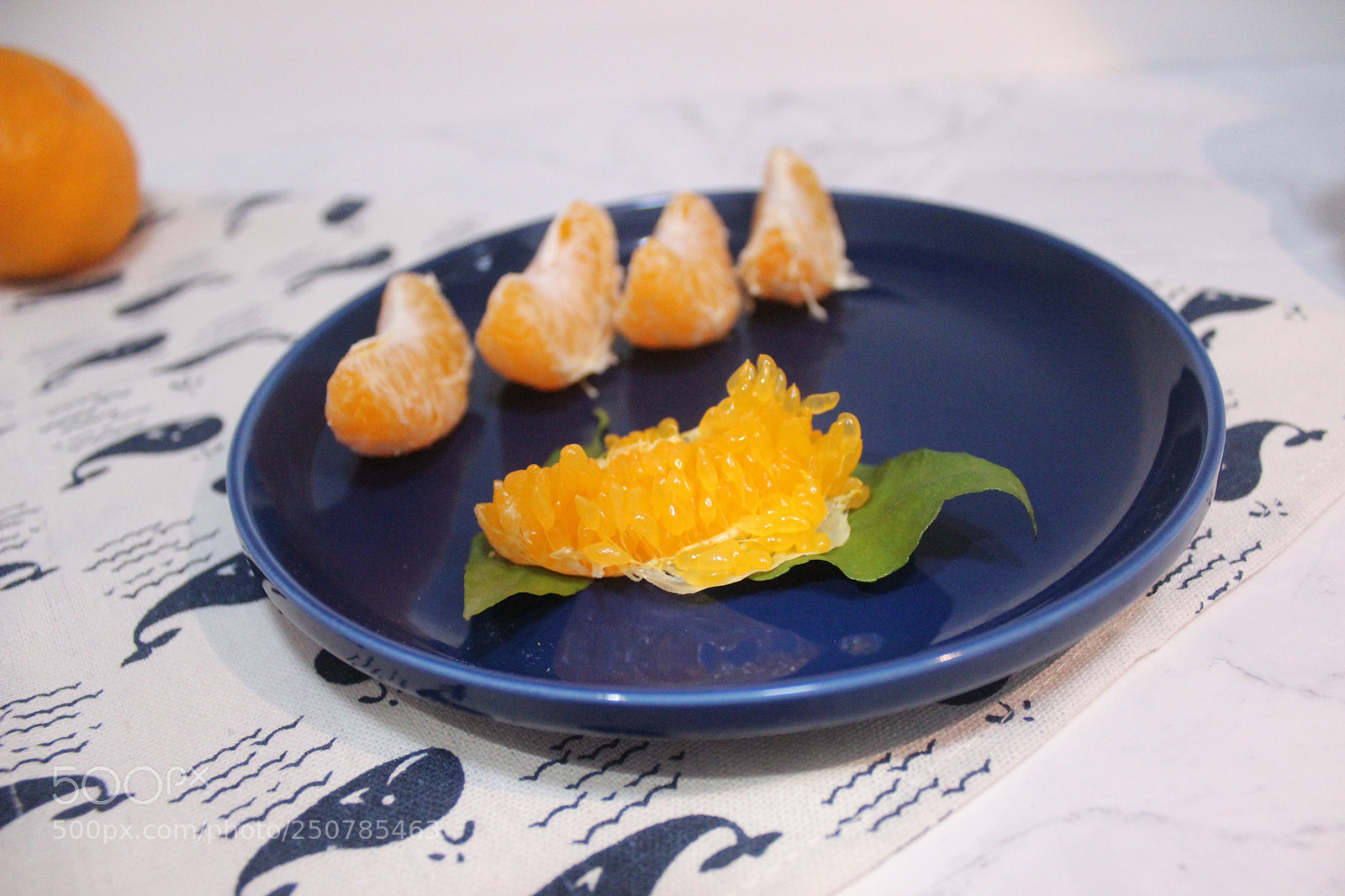 Canon EOS 600D (Rebel EOS T3i / EOS Kiss X5) sample photo. Tangerine slice photography