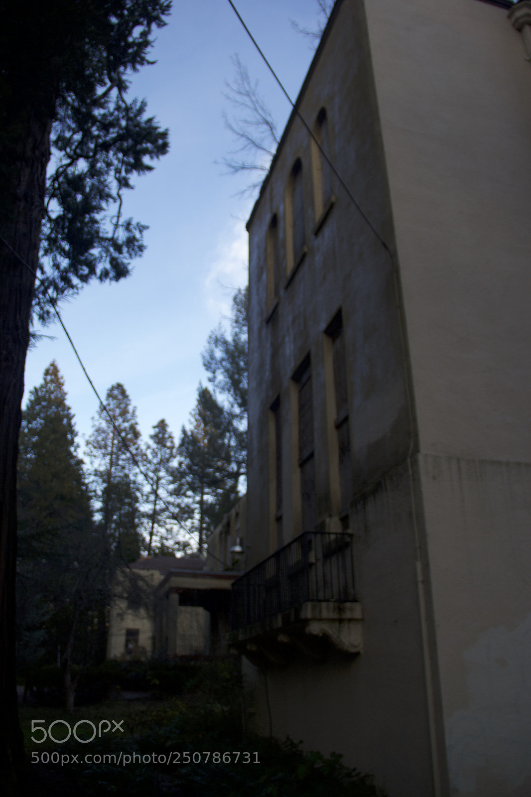 Canon EOS 60D sample photo. Old building photography