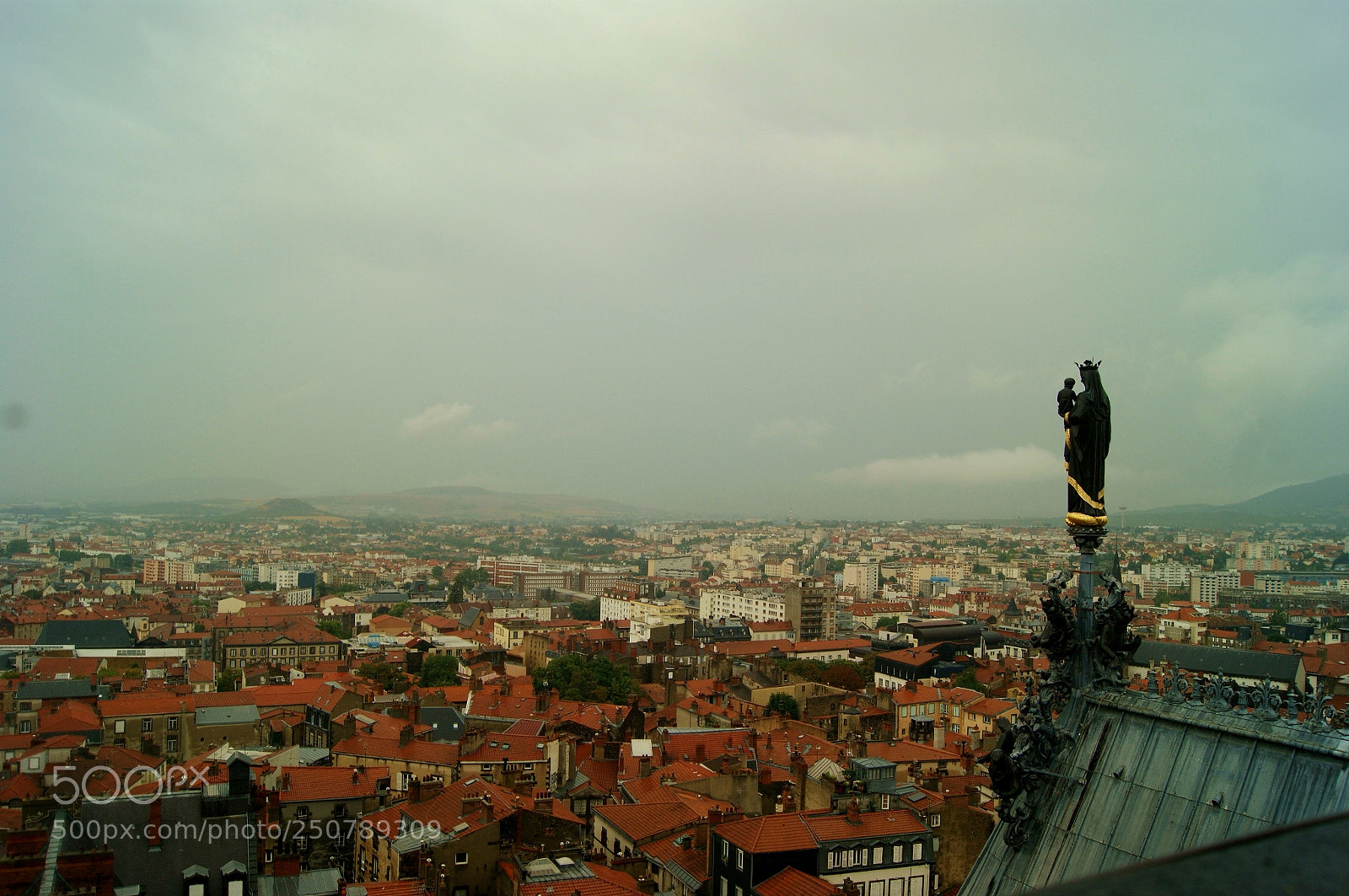 Sony Alpha DSLR-A290 sample photo. A cloudy day photography