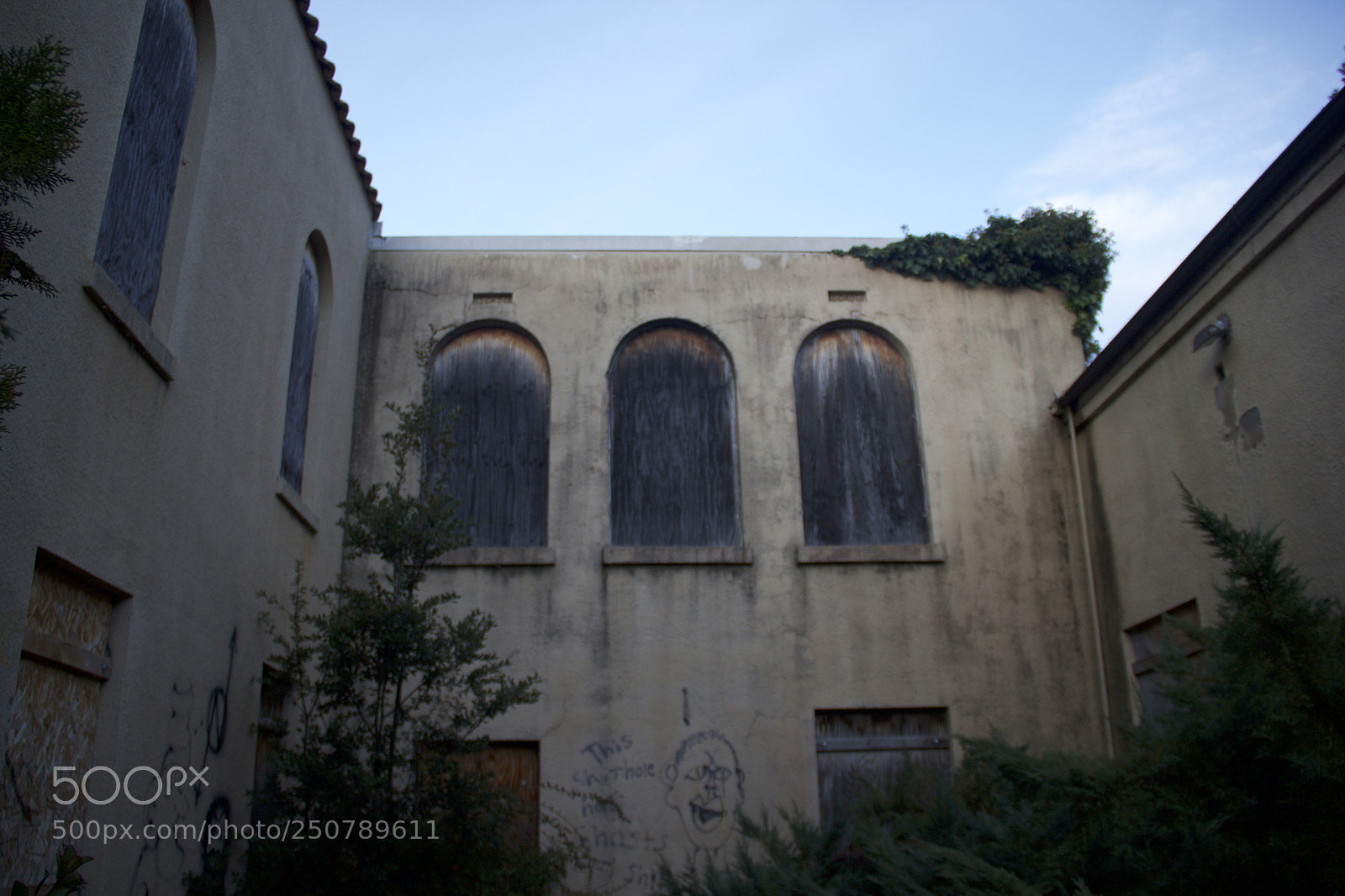 Canon EOS 60D sample photo. Old building photography