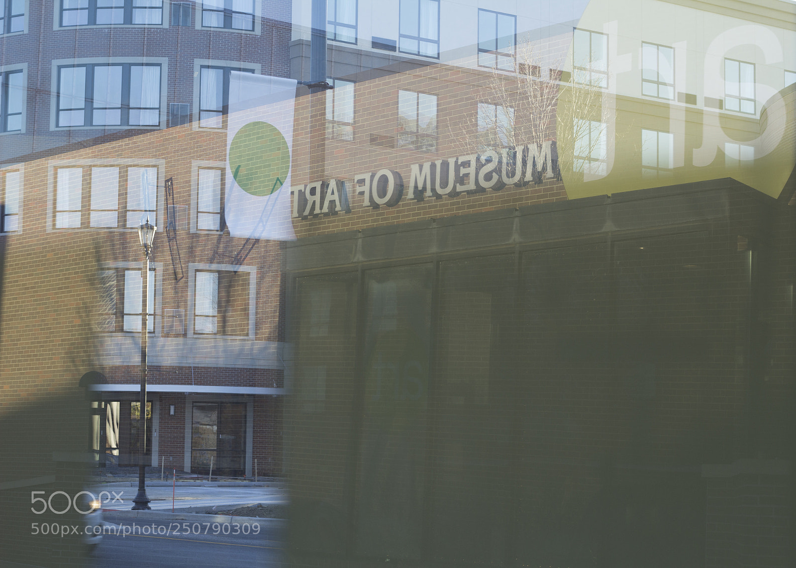 Canon EOS 1200D (EOS Rebel T5 / EOS Kiss X70 / EOS Hi) sample photo. Museum of art reversed. photography