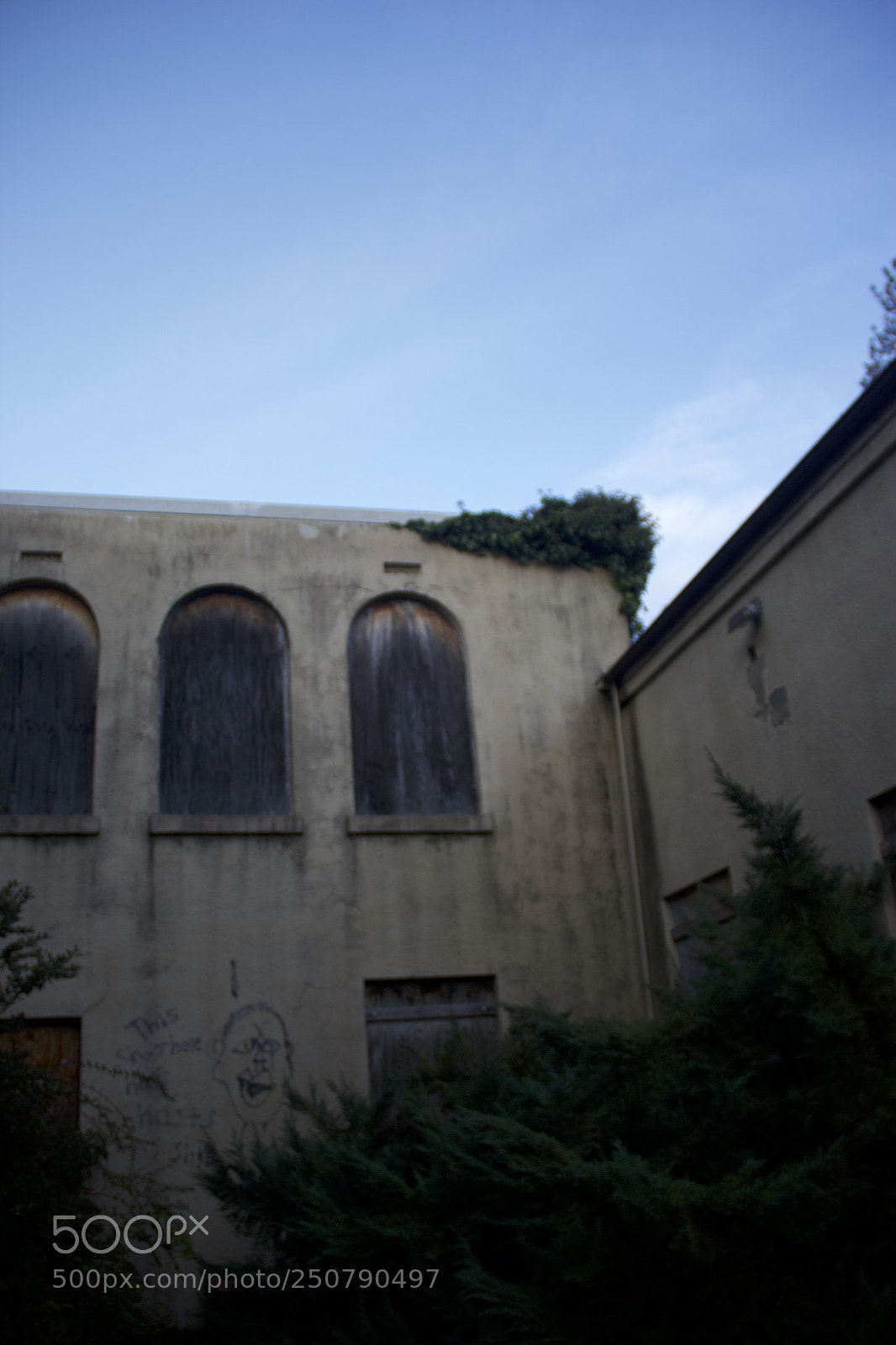 Canon EOS 60D sample photo. Old building photography