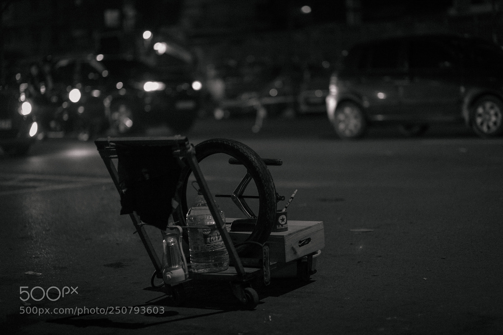 Canon EOS 5D Mark II sample photo. Car repair shop photography