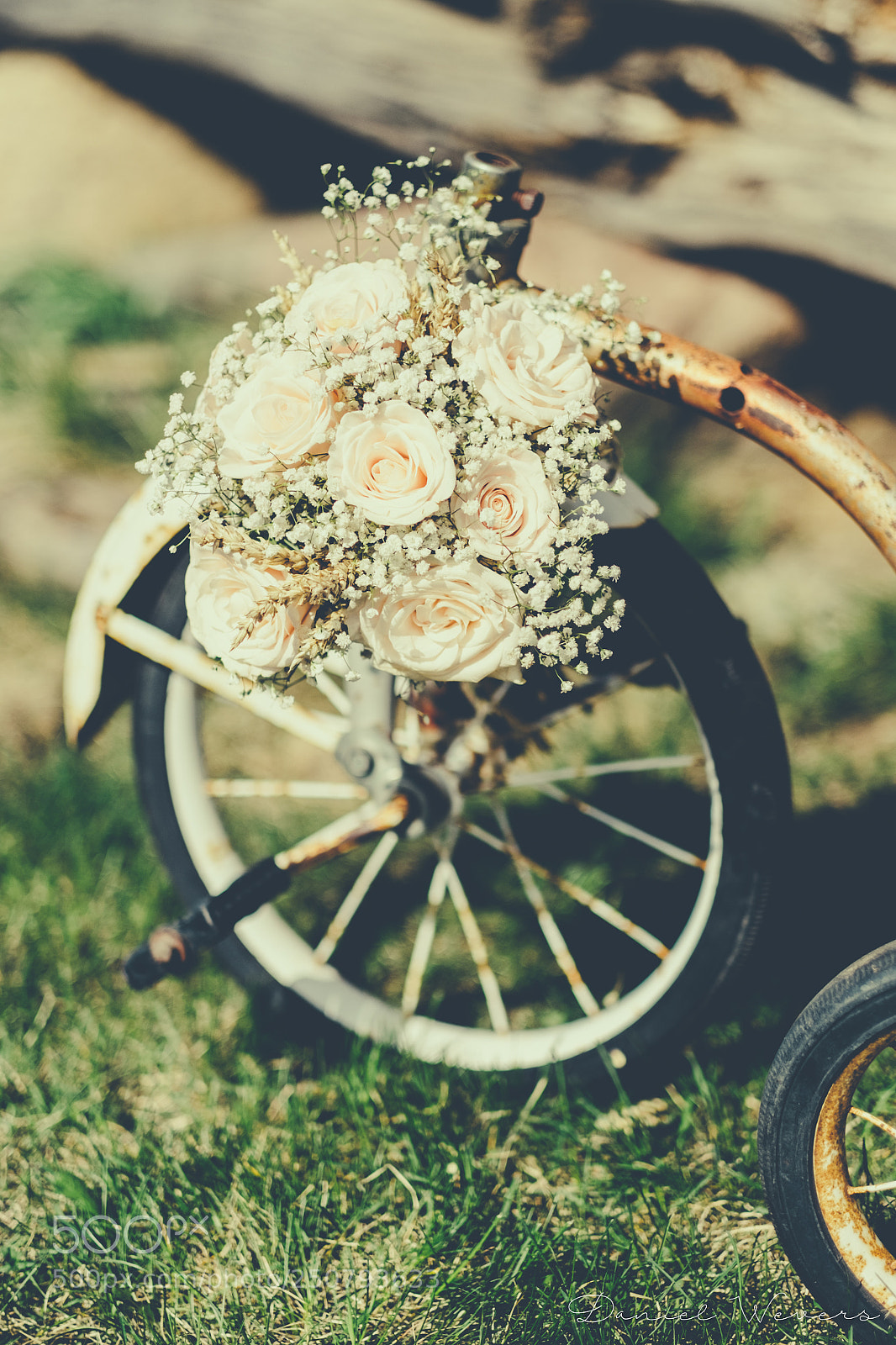 Fujifilm X-T10 sample photo. Barn bouquet photography
