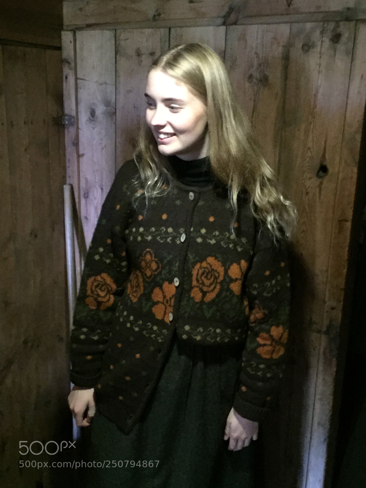 Apple iPhone 6 sample photo. Young icelandic girl photography