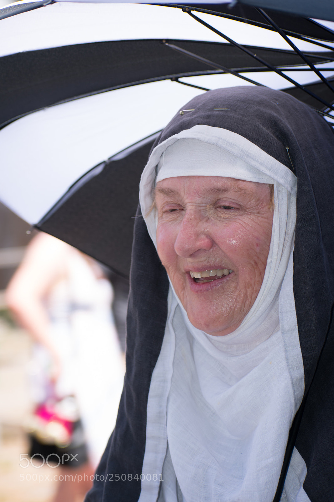 Nikon D3400 sample photo. Faces in the crowd photography