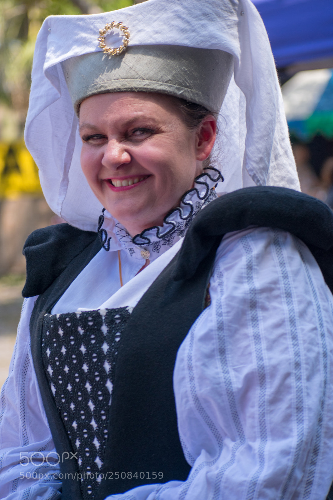 Nikon D3400 sample photo. Faces in the crowd photography