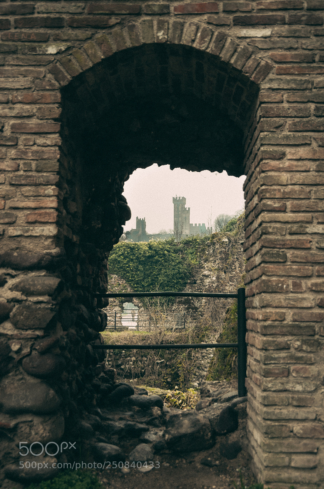 Pentax K-5 II sample photo. Scaligero castle photography