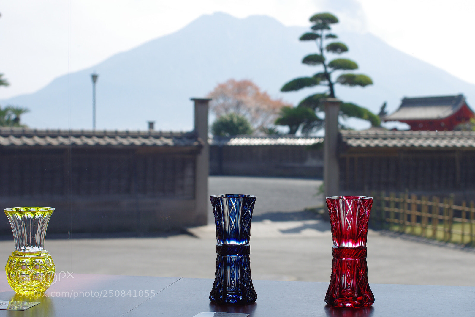 Pentax K-5 II sample photo. Cutting glass photography