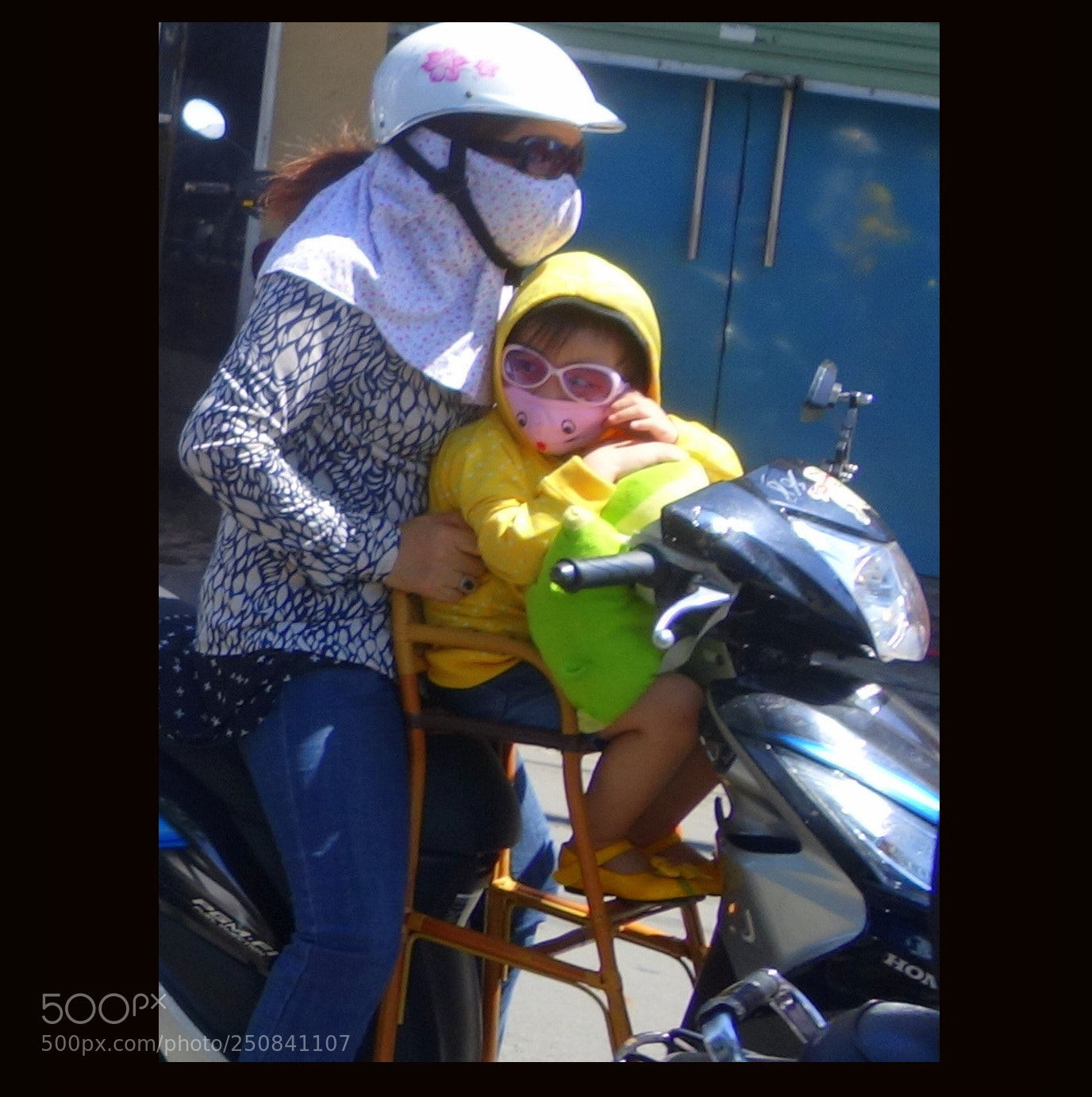 Sony Cyber-shot DSC-RX100 II sample photo. Vn people lot() photography
