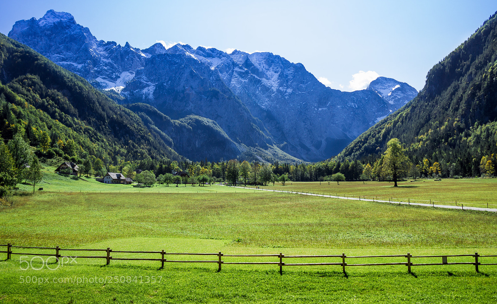 Canon EOS 600D (Rebel EOS T3i / EOS Kiss X5) sample photo. Logar valley, slovenia photography