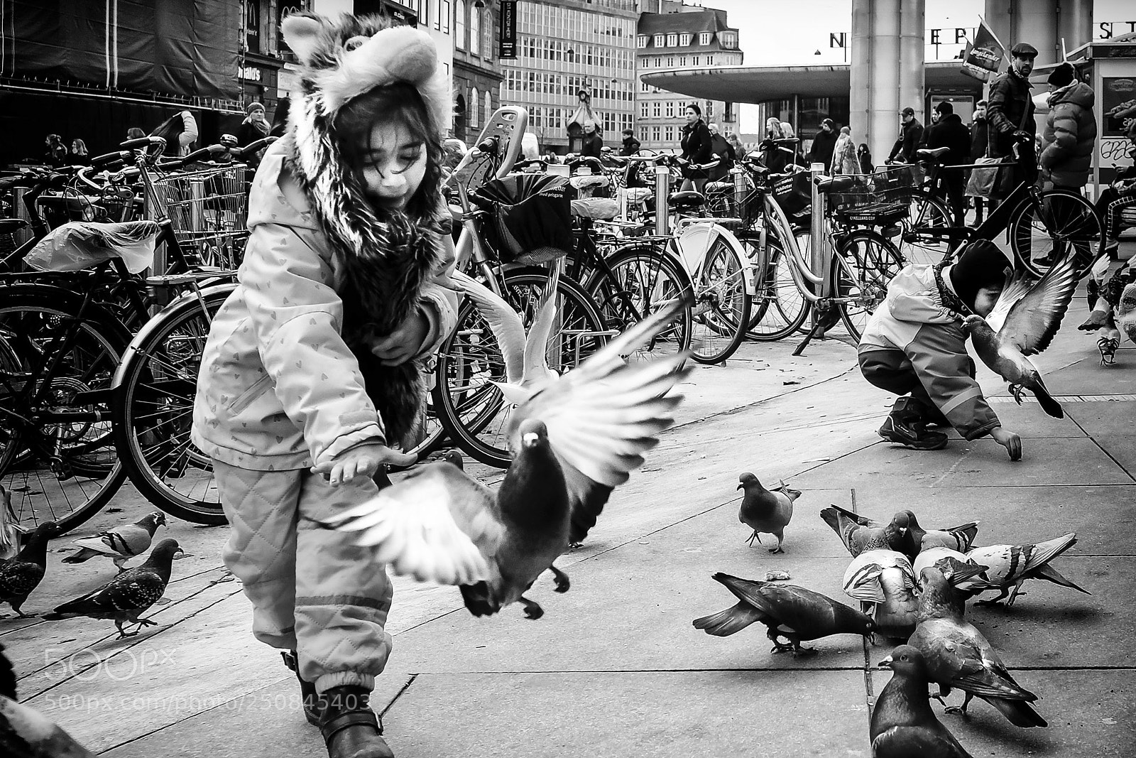 Fujifilm X-Pro2 sample photo. Images on the run.. photography
