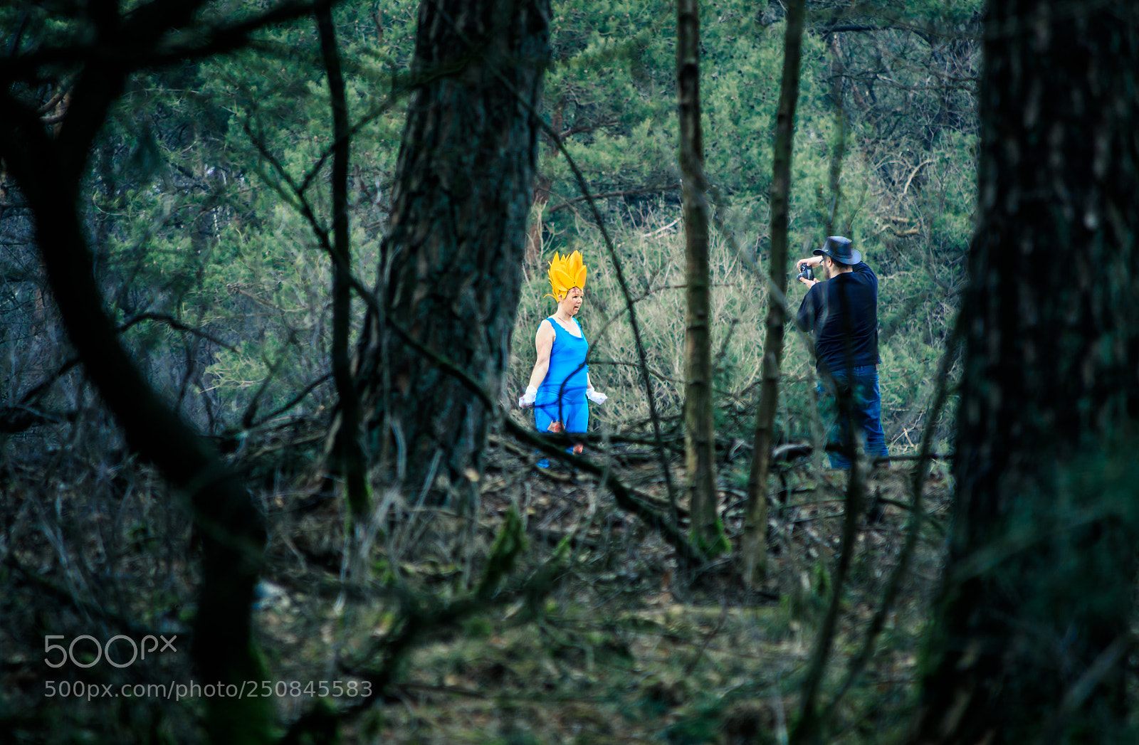 Canon EOS 1300D (EOS Rebel T6 / EOS Kiss X80) sample photo. Cosplay in the woods photography