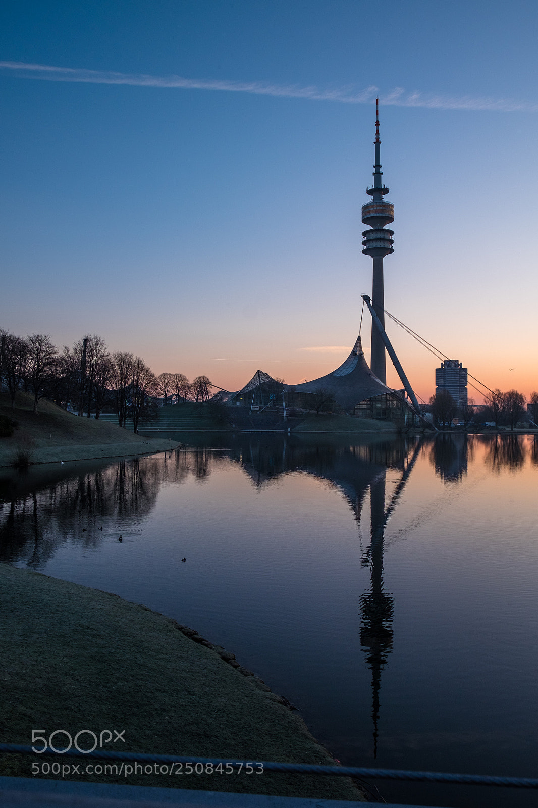 Fujifilm X-E2 sample photo. Sunrise at olympiapark photography