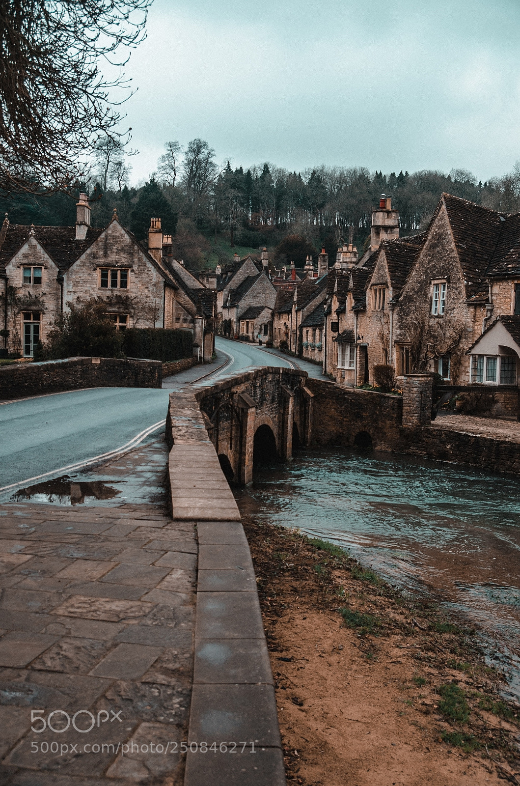 Nikon D7000 sample photo. Castle combe photography