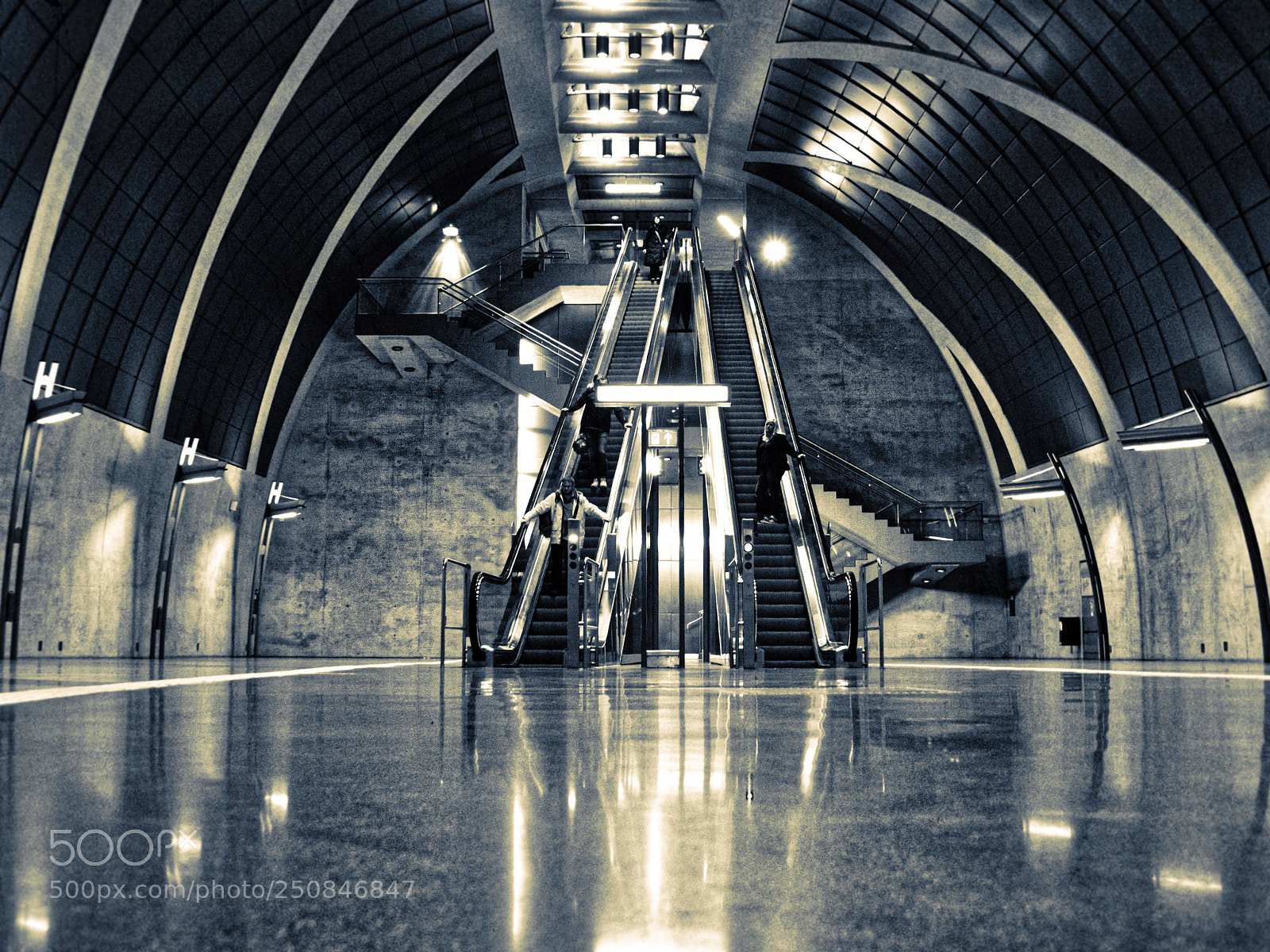 Sony a7 II sample photo. Upstairs  photography