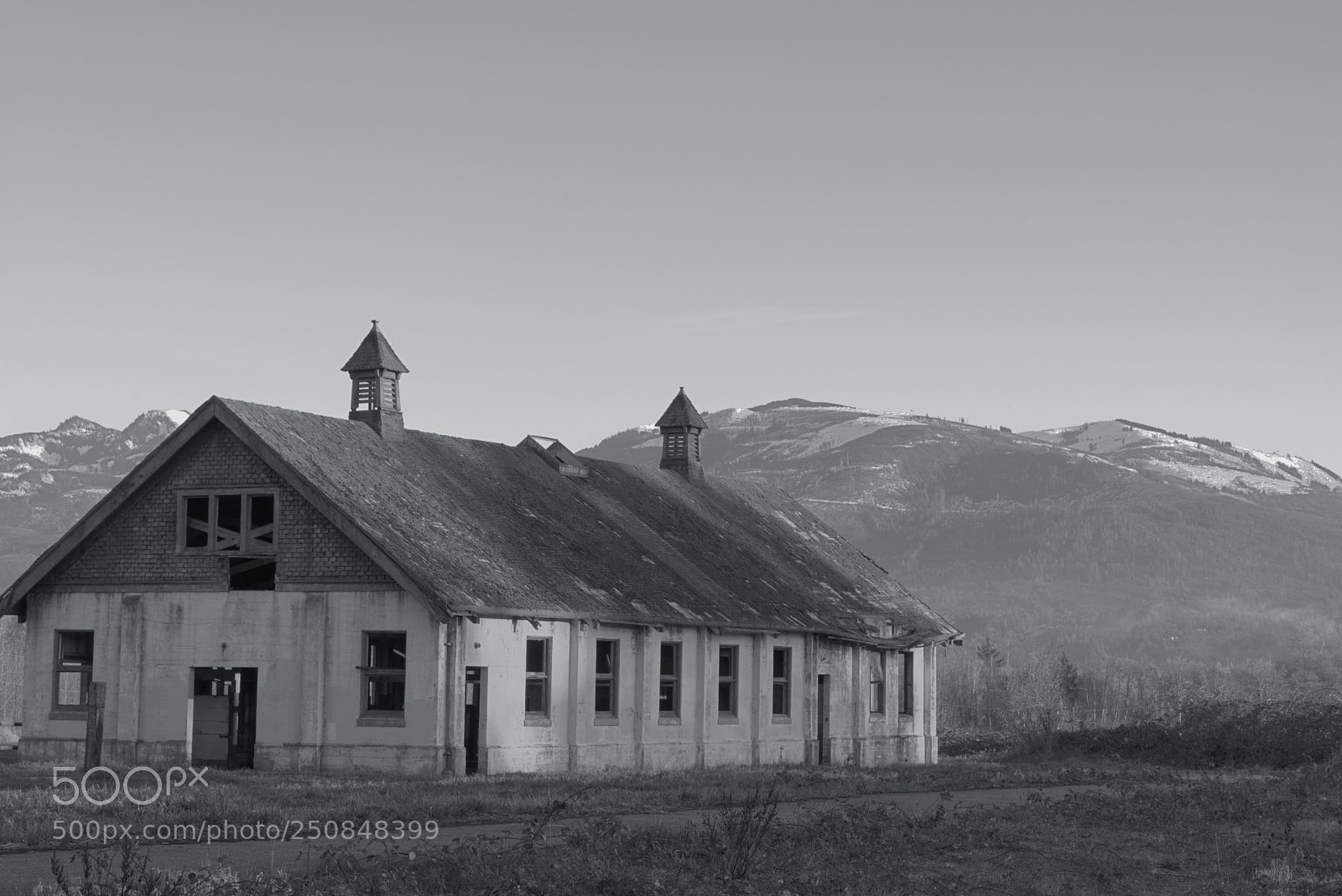 Sony a6000 sample photo. Mental hospital of old photography